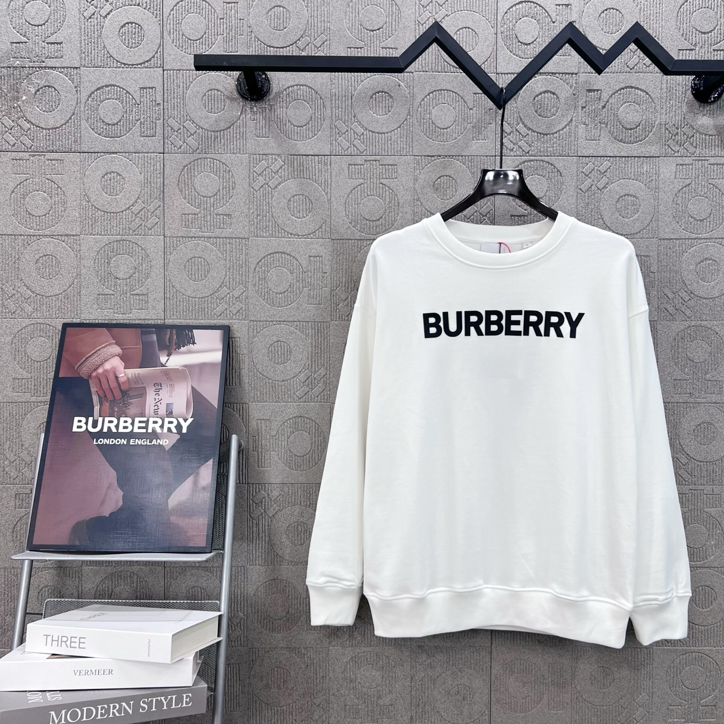 Burberry 버버리 입체 실리콘 로고 크루넥 맨투맨 티셔츠 의류