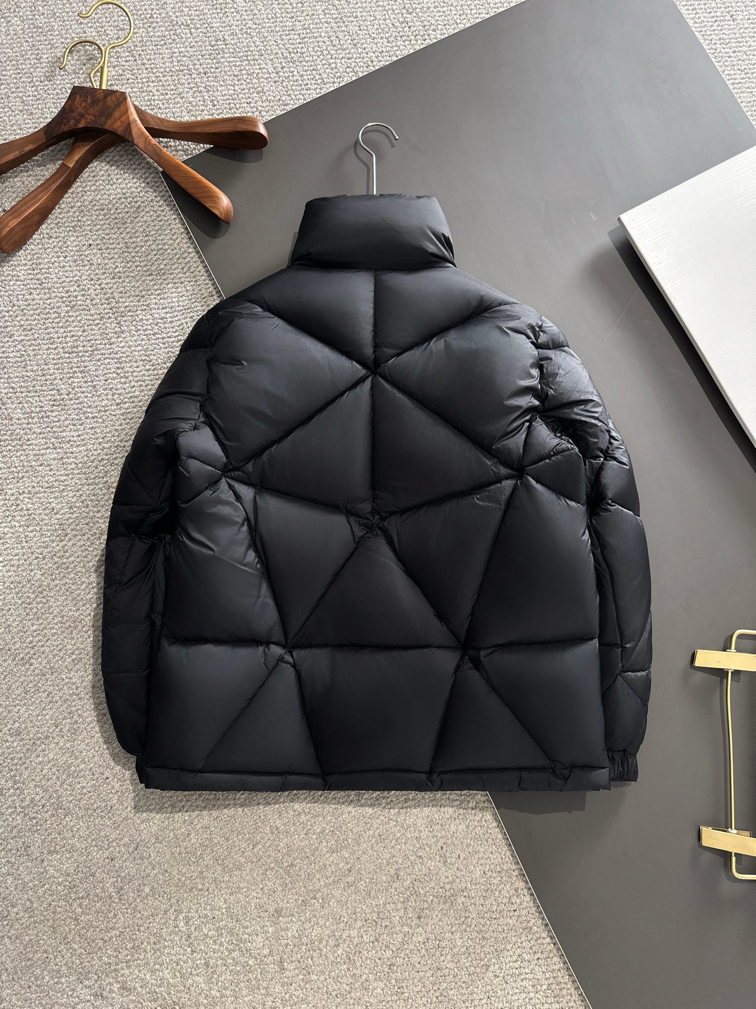 MONCLER × Pharrell Williams 몽클레어 몽클레르 패딩 점퍼 의류