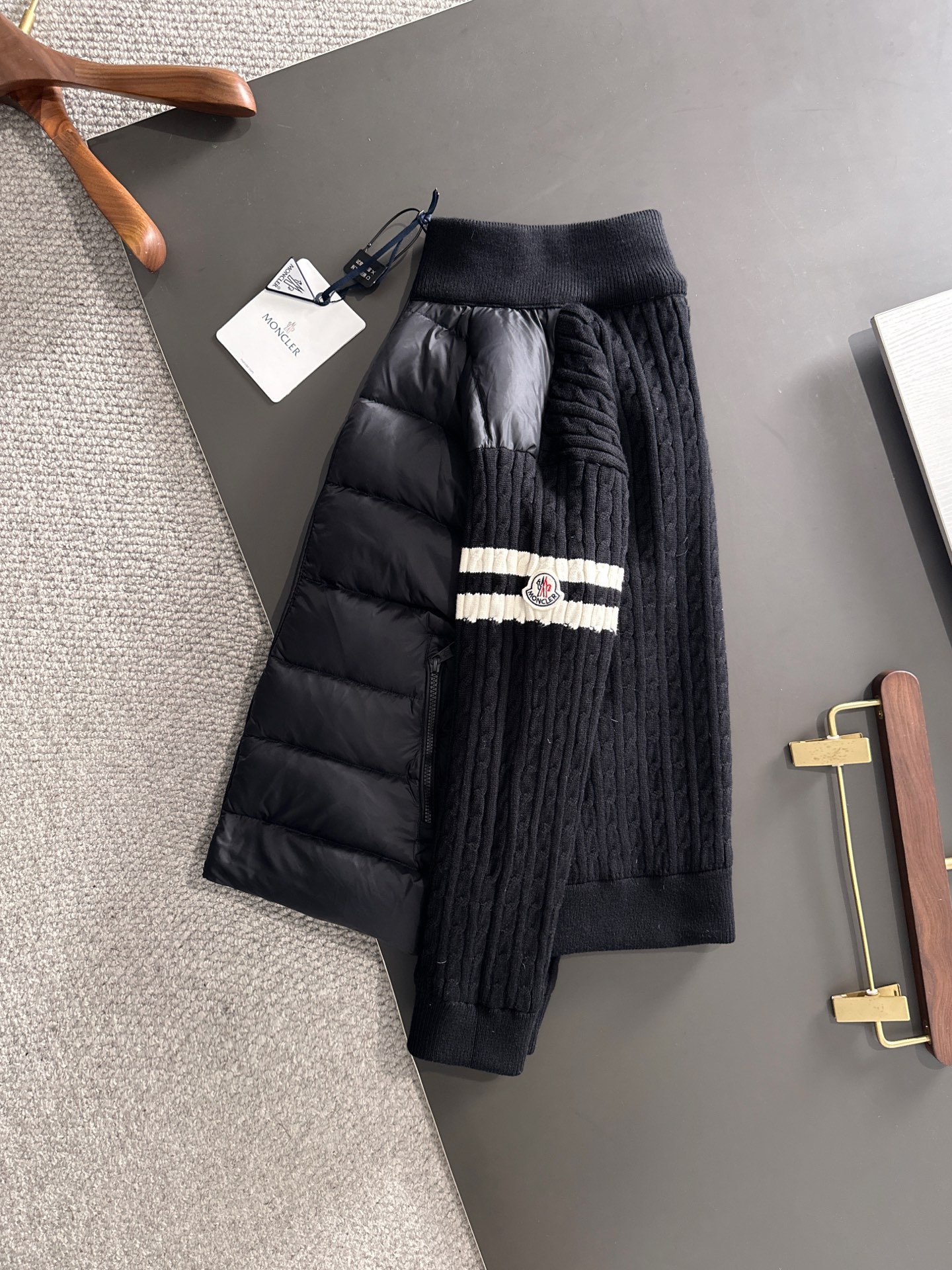 Moncler 몽클레어 몽클레르 니트 패딩 점퍼 자켓 재킷 의류 (양모혼방)