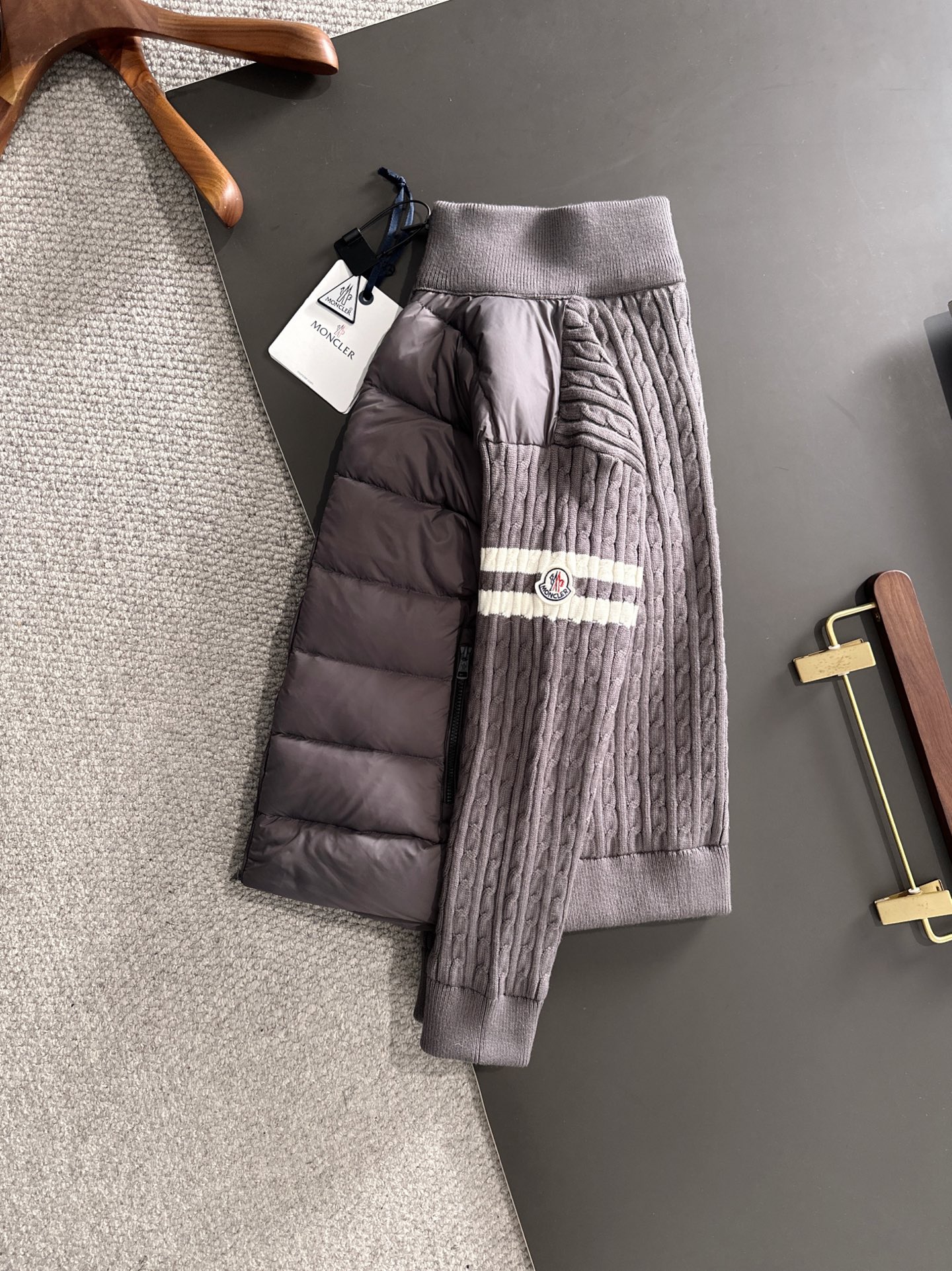 Moncler 몽클레어 몽클레르 니트 패딩 점퍼 자켓 재킷 의류 (양모혼방)