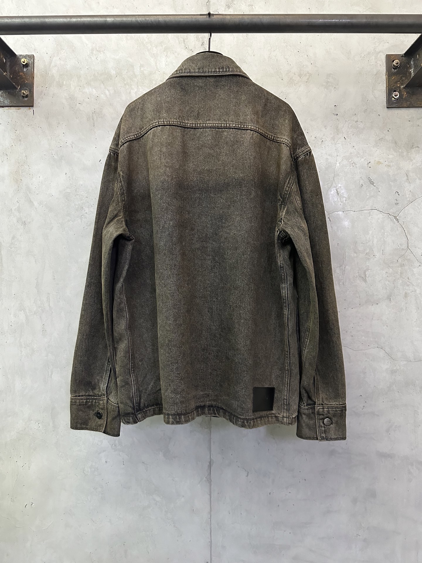 FENDI 펜디 번 카라 싱글 브레스티드 데님 셔츠형 재킷 자켓 의류