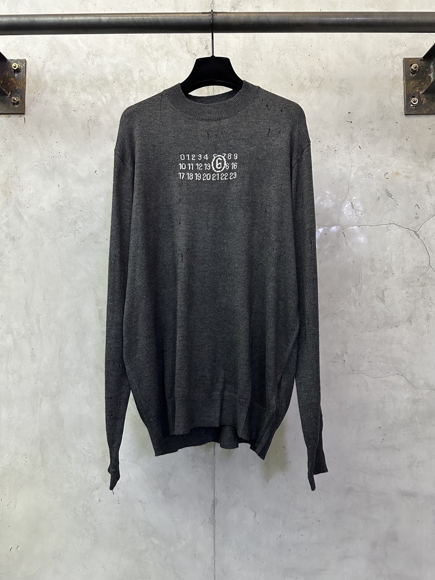 Maison Margiela 메종 마르지엘라 디스트로이드 자카드 니트 스웨터 의류