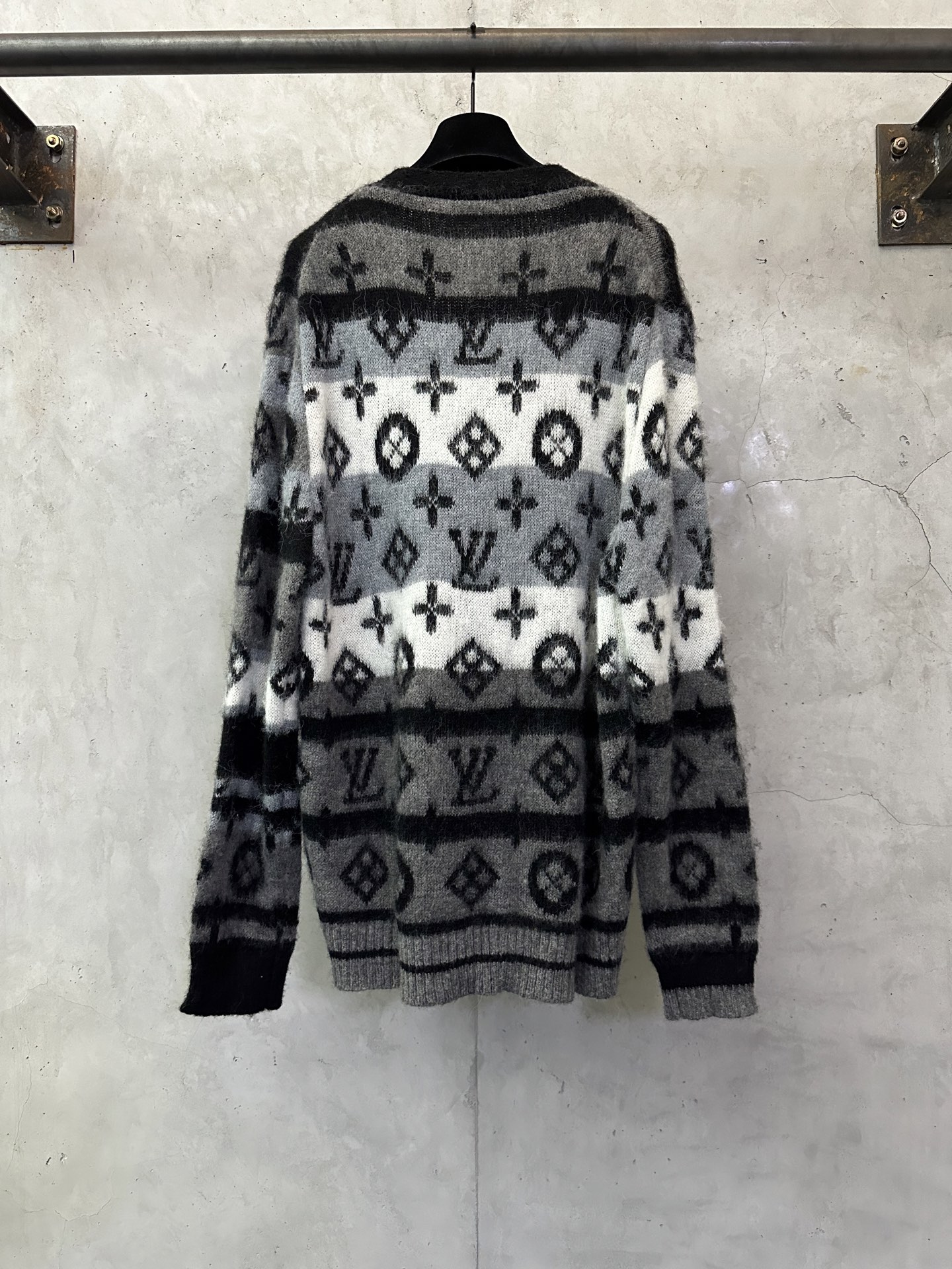 Louis Vuitton LV 루이비통 마헤어 니트 가디건 의류