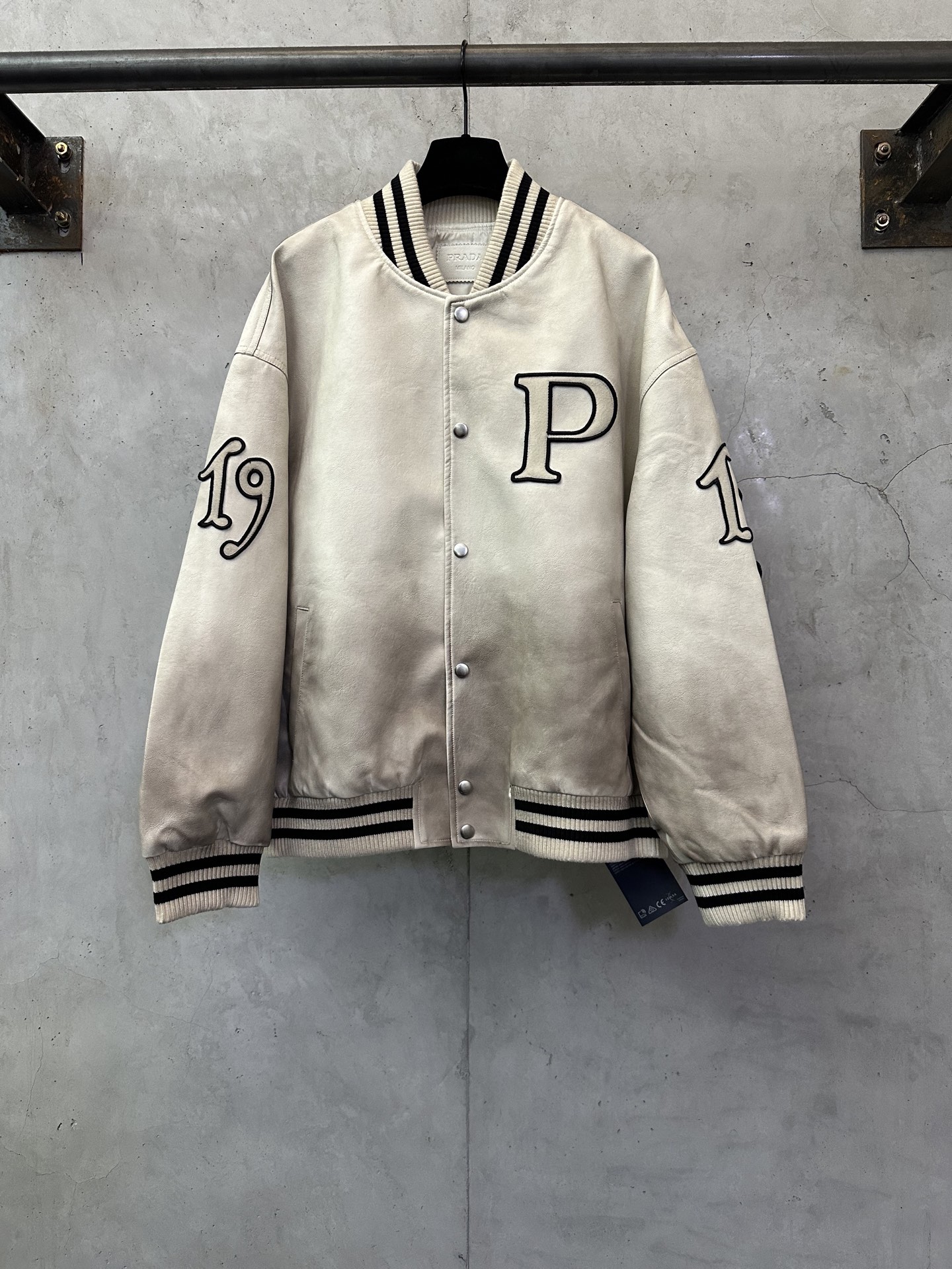 PRADA 프라다 가죽 플라이트 자켓 재킷 의류