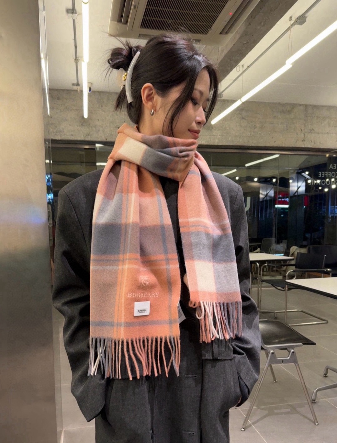 Burberry 버버리 고급 자수 로고 스카프 머플러 목도리