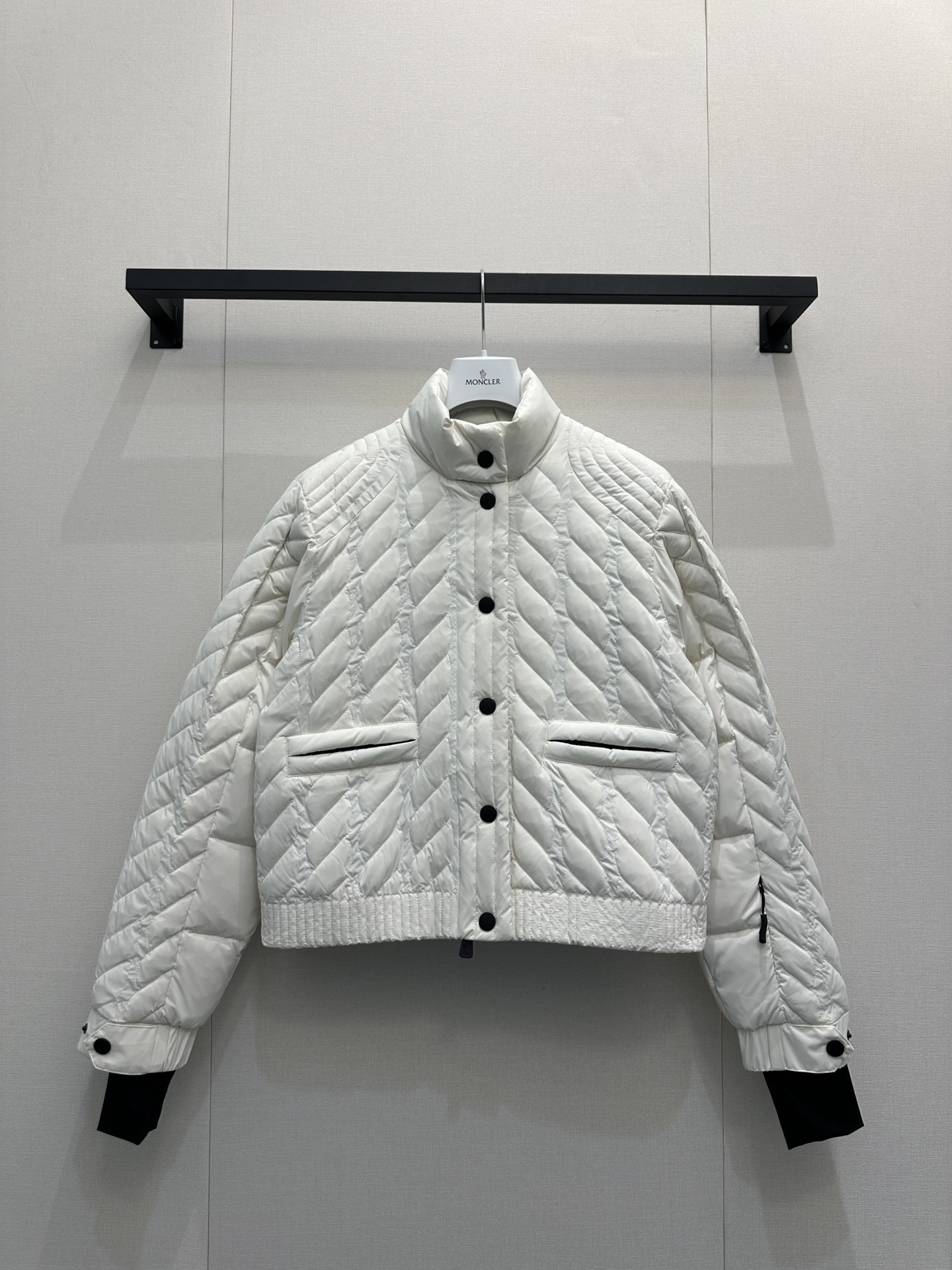 Moncler 몽클레어 몽클레르 하이넥 다운 패딩 점퍼 자켓 재킷 의류