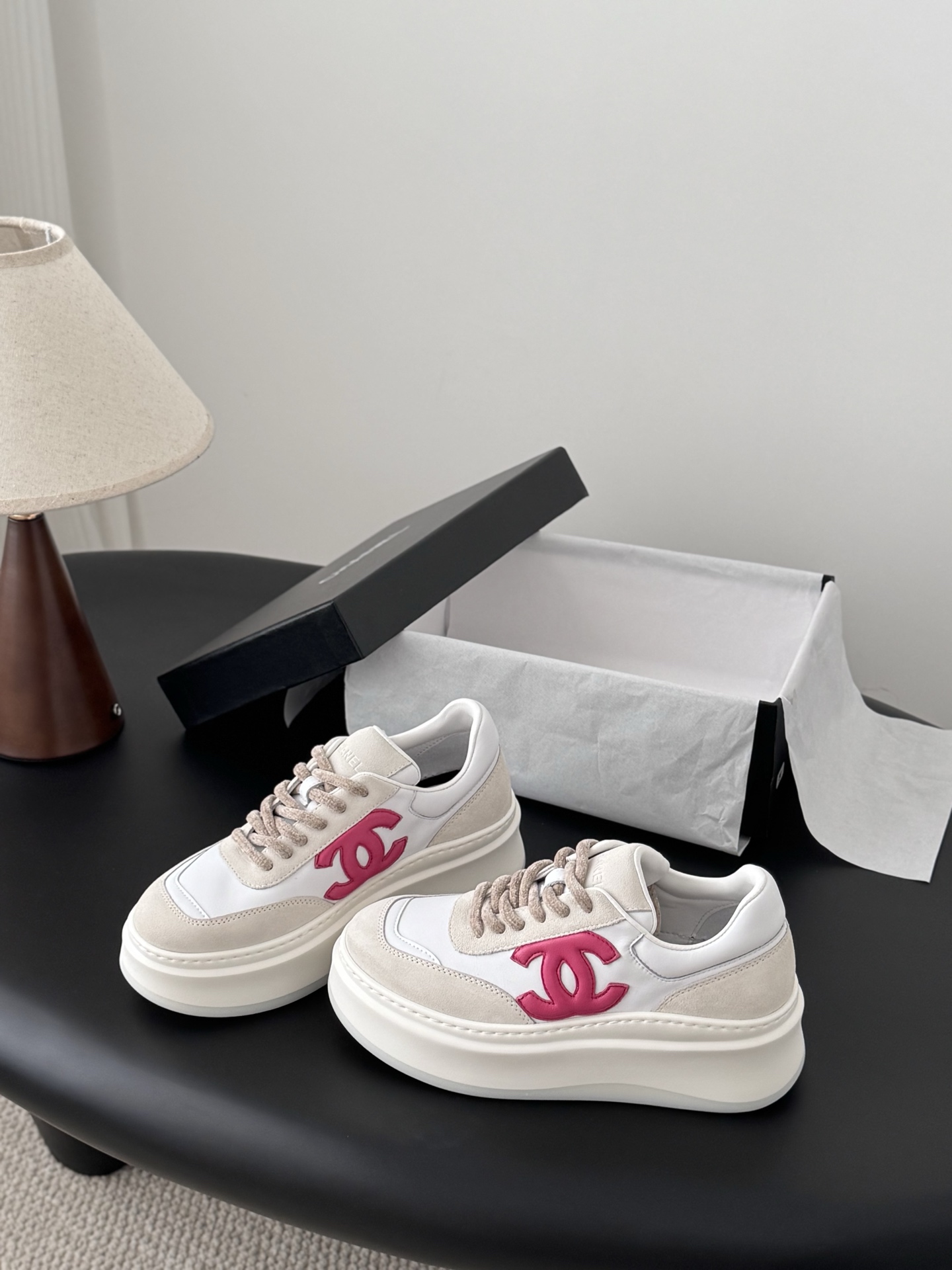 Chanel 샤넬 실버 스니커즈 신발