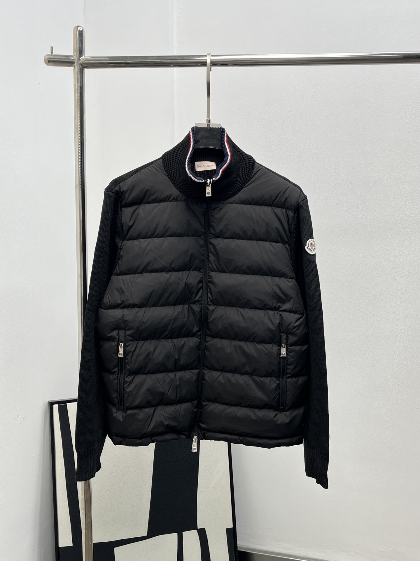 Moncler 몽클레어 몽클레르 하이넥 니트 배색 다운 점퍼 자켓 재킷 의류