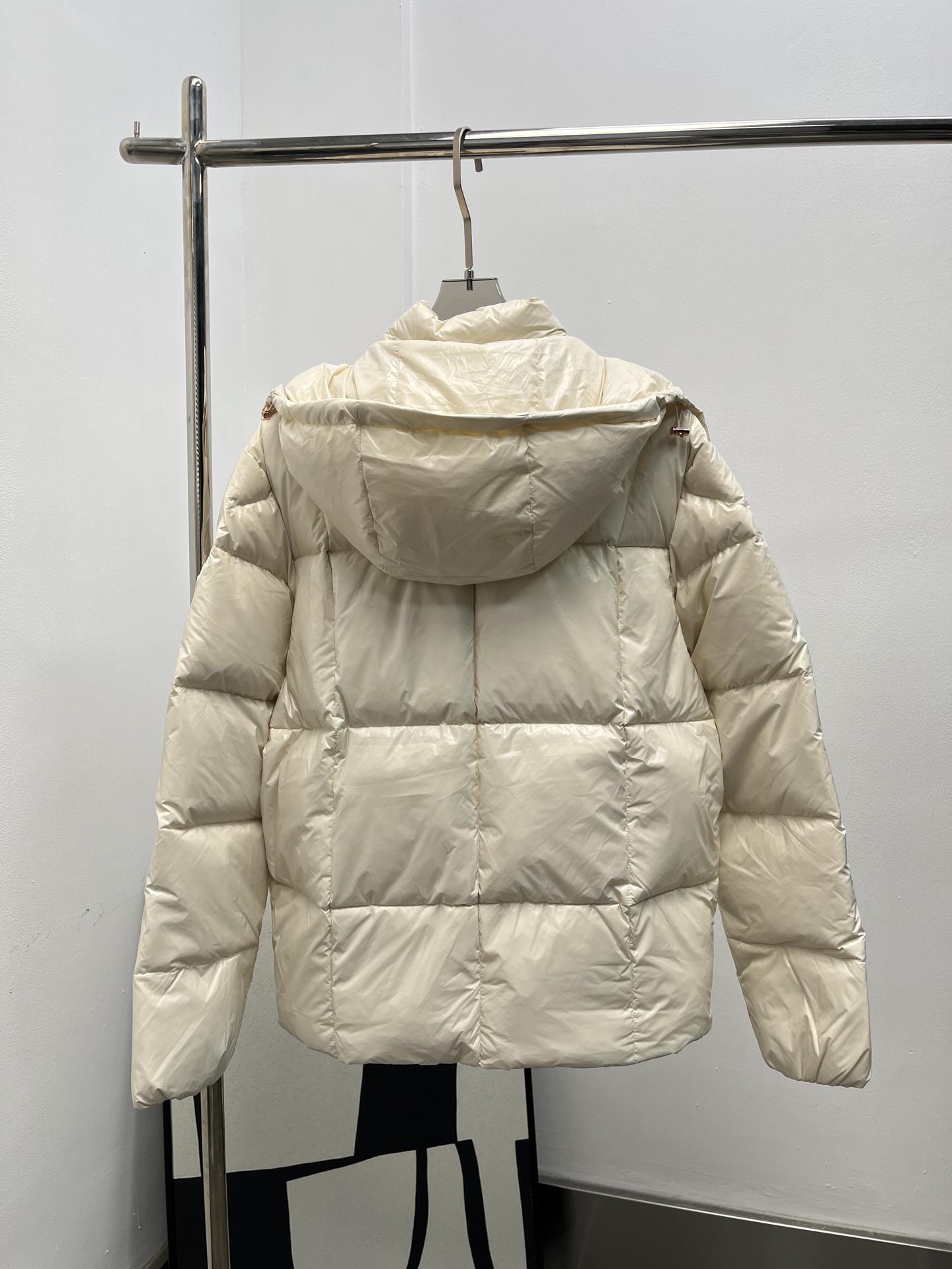 Moncler Serfanto 몽클레어 몽클레르 후드 다운 점퍼 패딩 의류