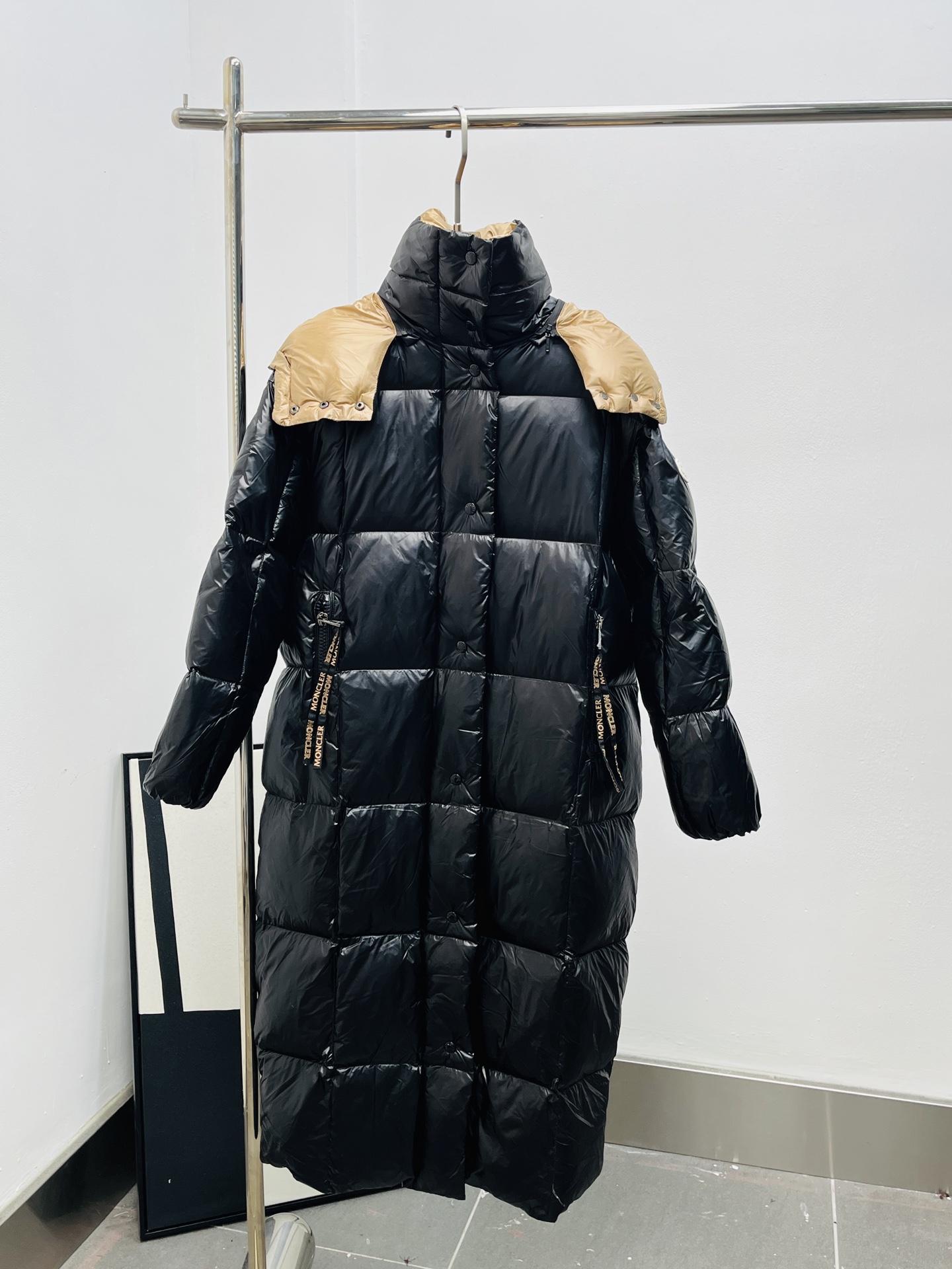 Moncler 몽클레어 몽클레르 하이퀄리티 배색 롱패딩 의류