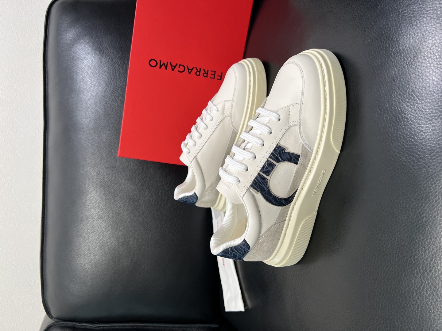 Ferragamo 페라가모 최고급 수제 스니커즈 신발