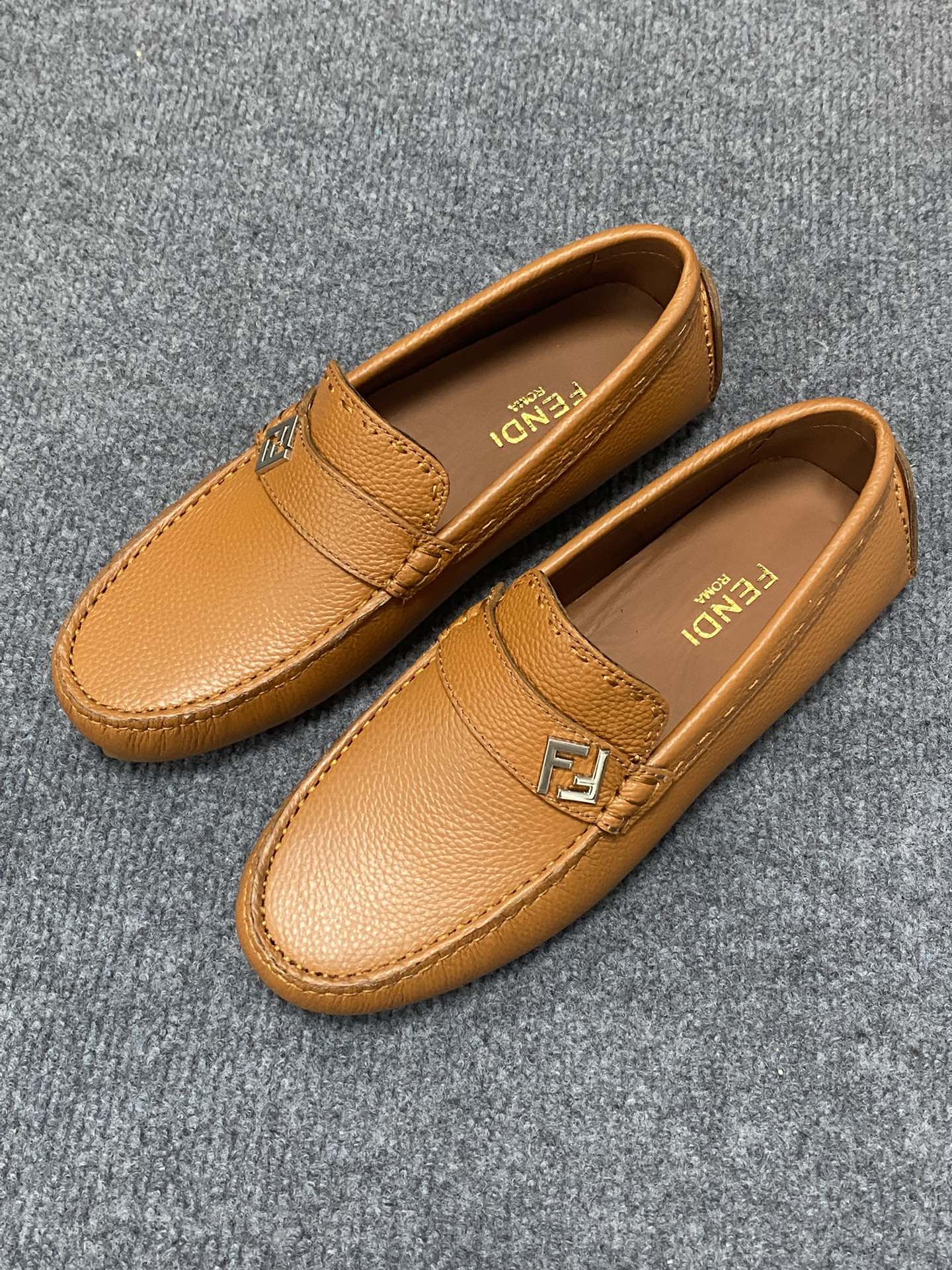 FENDI 펜디 밀라노 패션쇼 로퍼 구두 신발