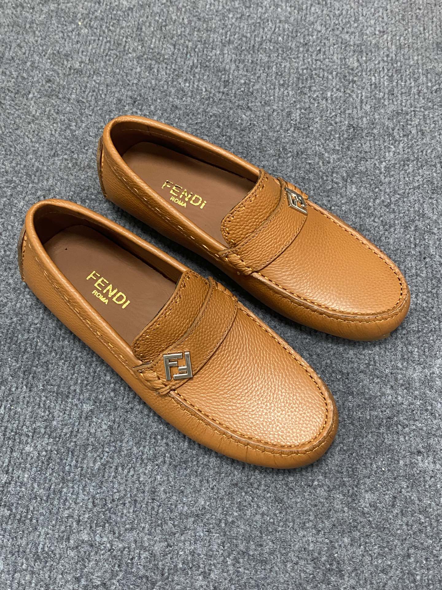 FENDI 펜디 밀라노 패션쇼 로퍼 구두 신발