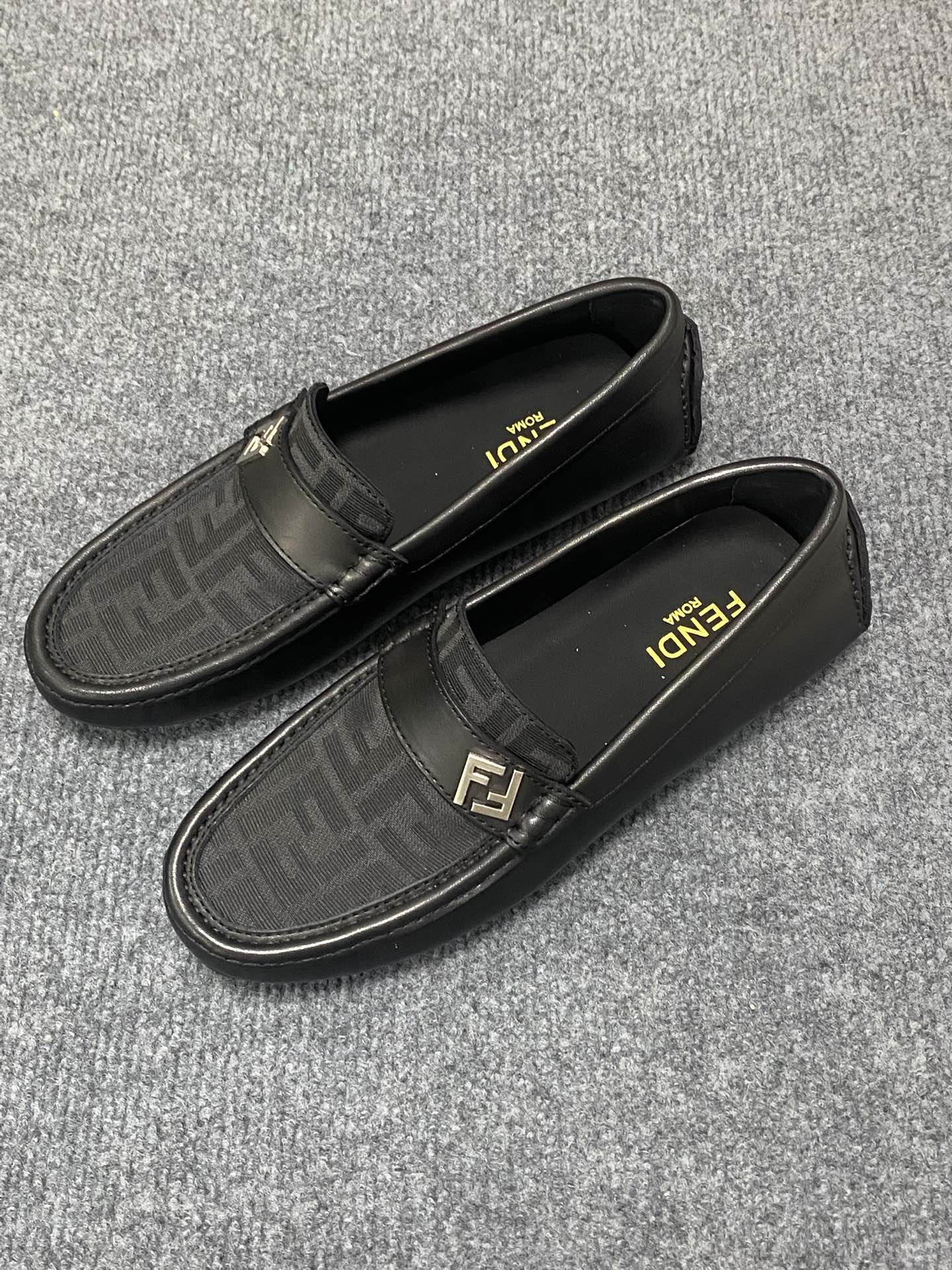 FENDI 펜디 밀라노 패션쇼 로퍼 구두 신발