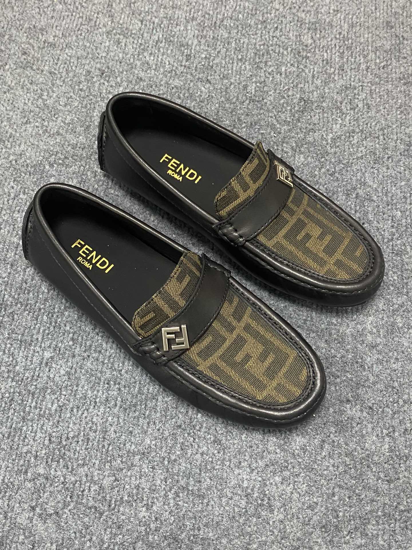 FENDI 펜디 밀라노 패션쇼 로퍼 구두 신발