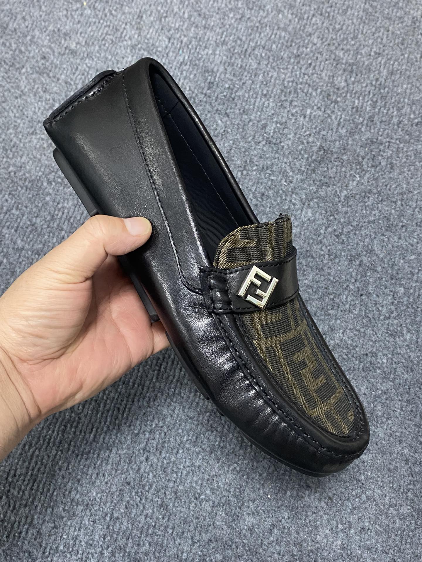 FENDI 펜디 밀라노 패션쇼 로퍼 구두 신발