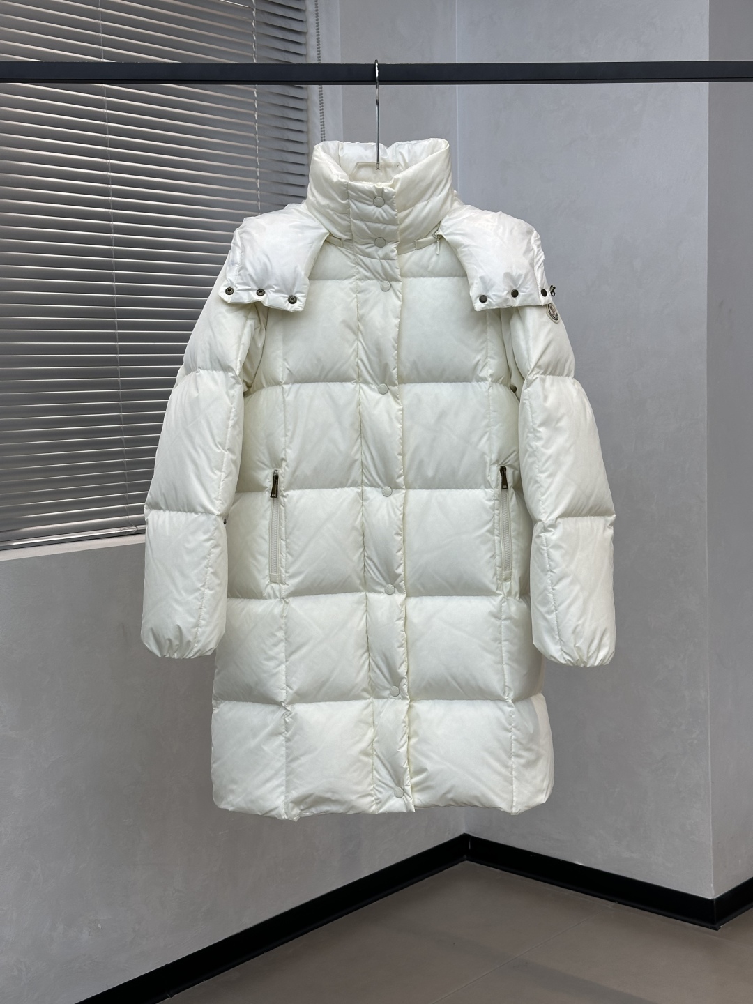 Moncler Litte 몽클레어 몽클레르 여성용 중기장 롱 패딩 의류