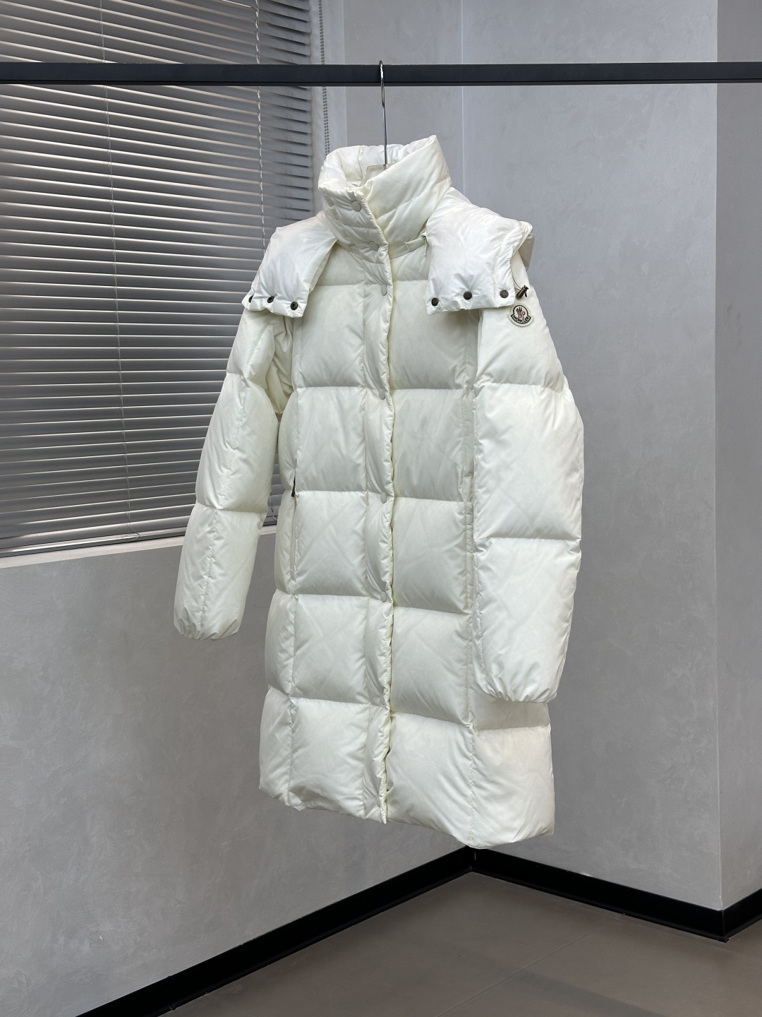 Moncler Litte 몽클레어 몽클레르 여성용 중기장 롱 패딩 의류