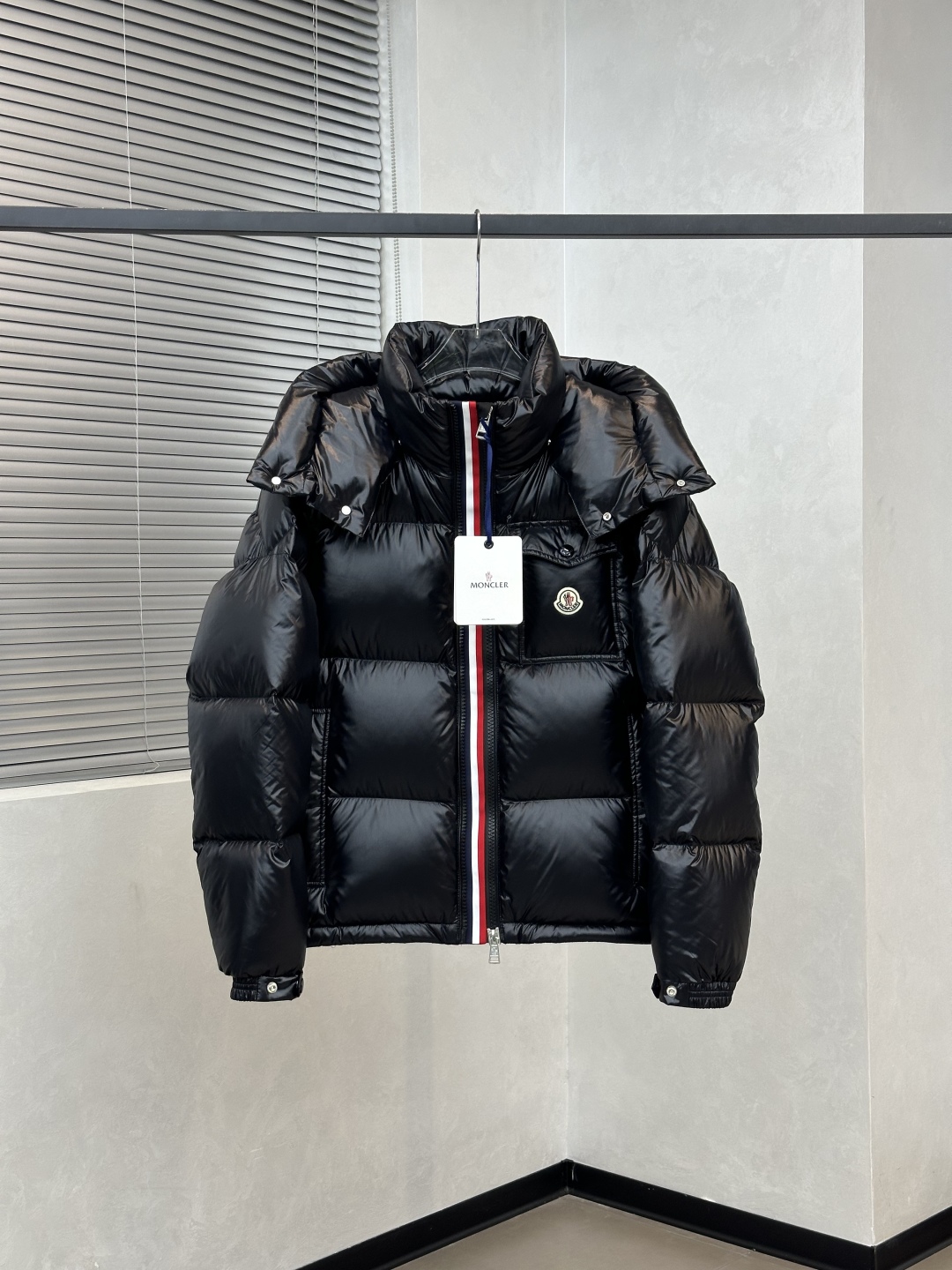 Moncler Montbeliard 몽클레어 몽클레르 숏 다운 재킷 패딩 점퍼 의류(남녀공용)