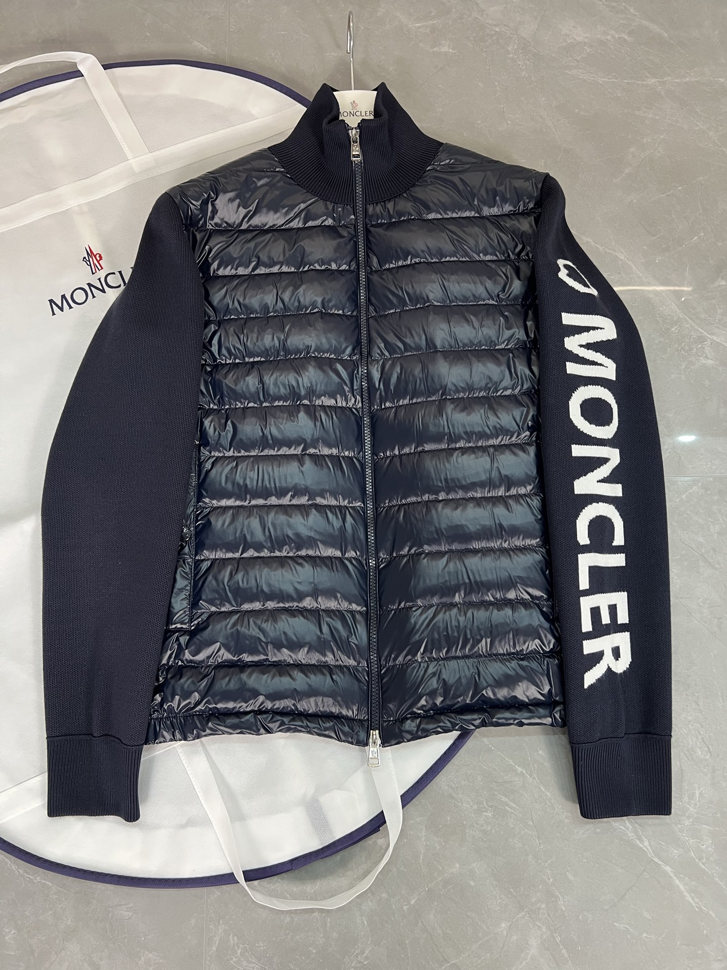 Moncler 몽클레어 몽클레르 다운 니트 재킷 자켓 의류