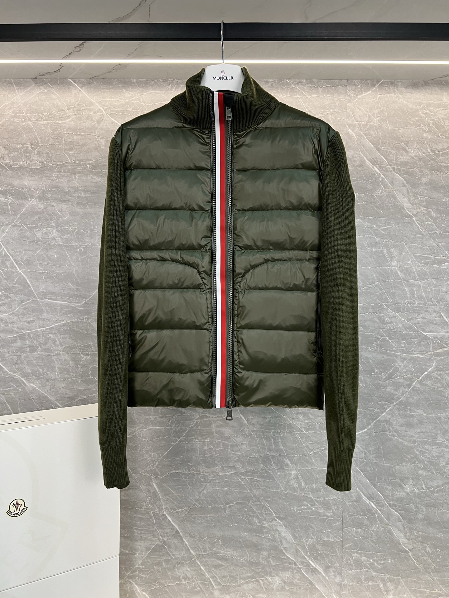 Moncler 몽클레어 몽클레르 남성 다운 재킷 자켓 의류