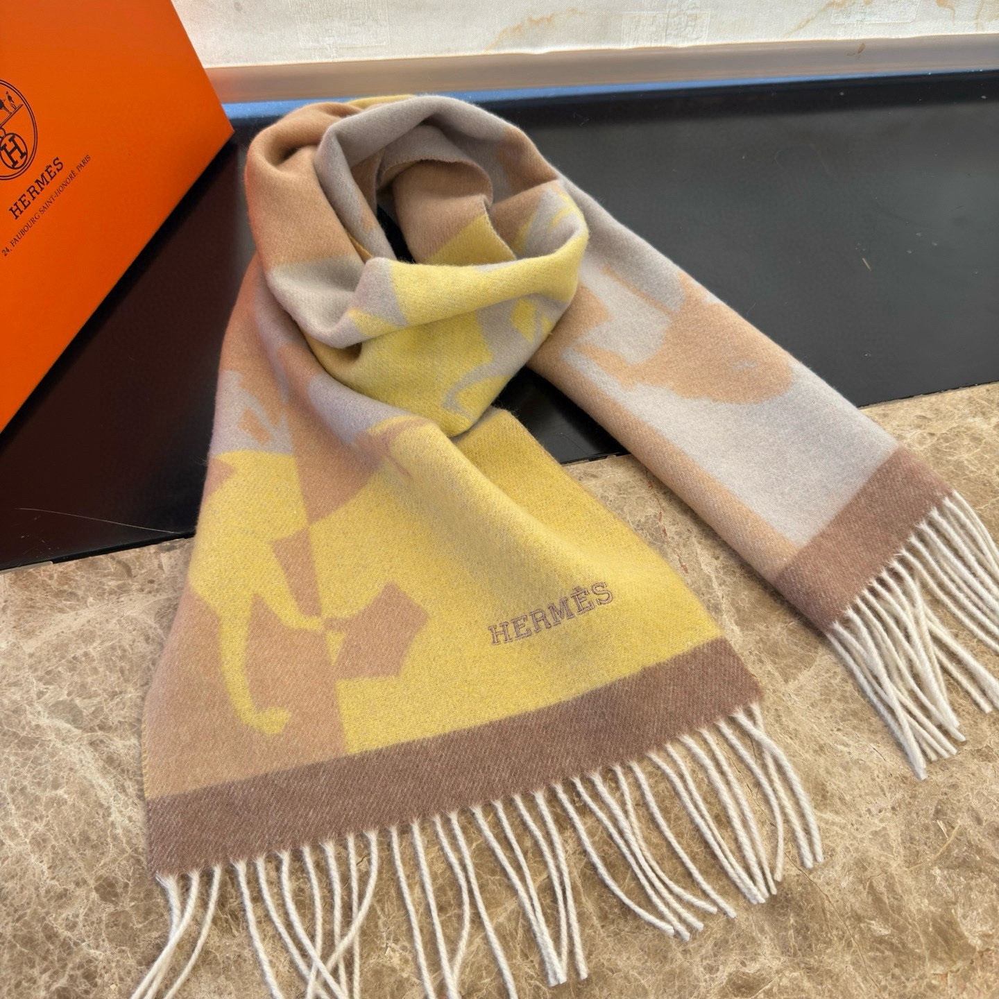 Hermes 에르메스 자카드 머플러 목도리 스카프