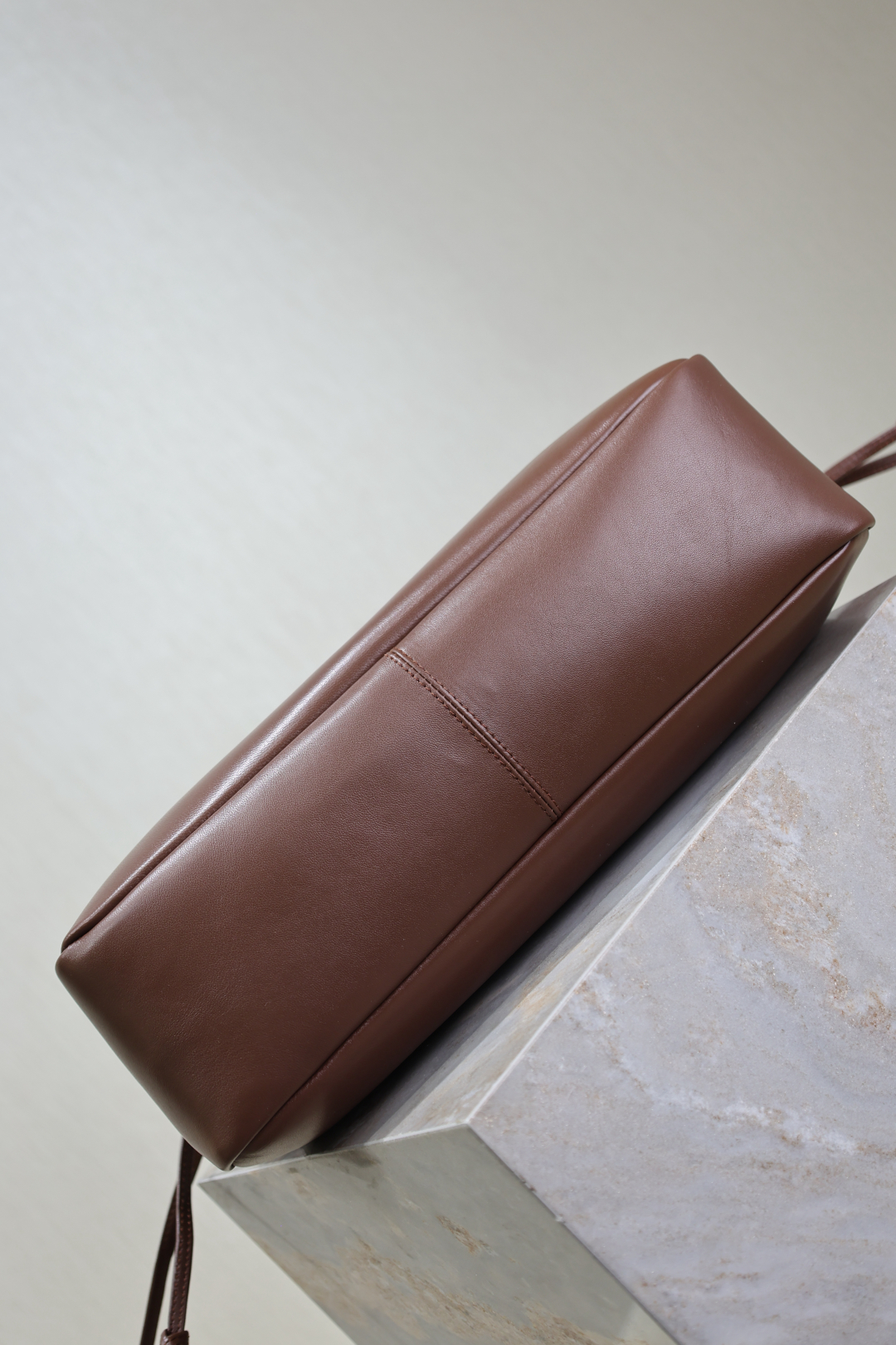 YSL 생로랑 Jamie 4.3 Large POCHON 버킷백 가방