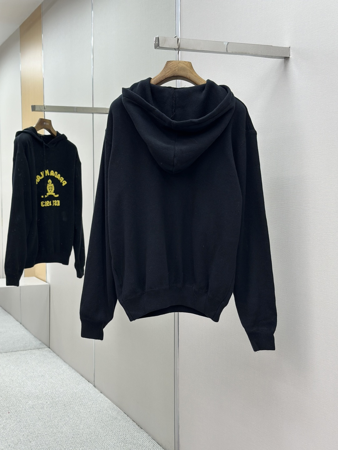 PRADA 프라다 3D 타월 자수 니트 후드티 맨투맨 티셔츠 의류