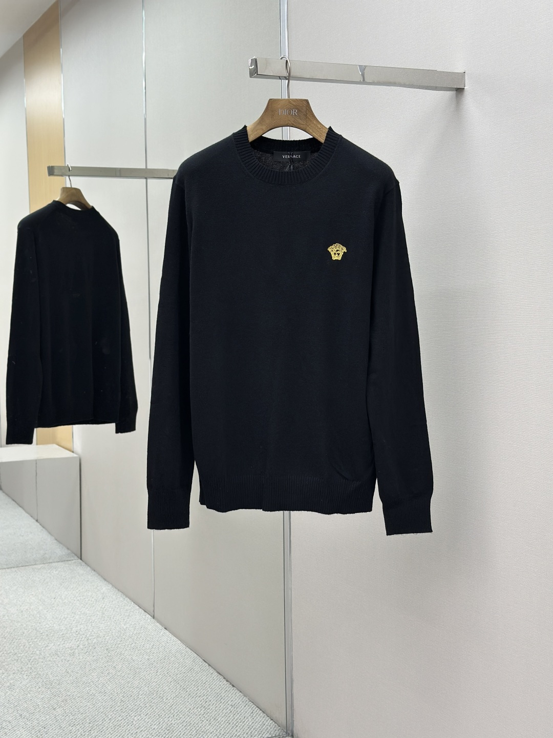 Versace 베르사체 메두사 로고 라운드넥 니트 의류