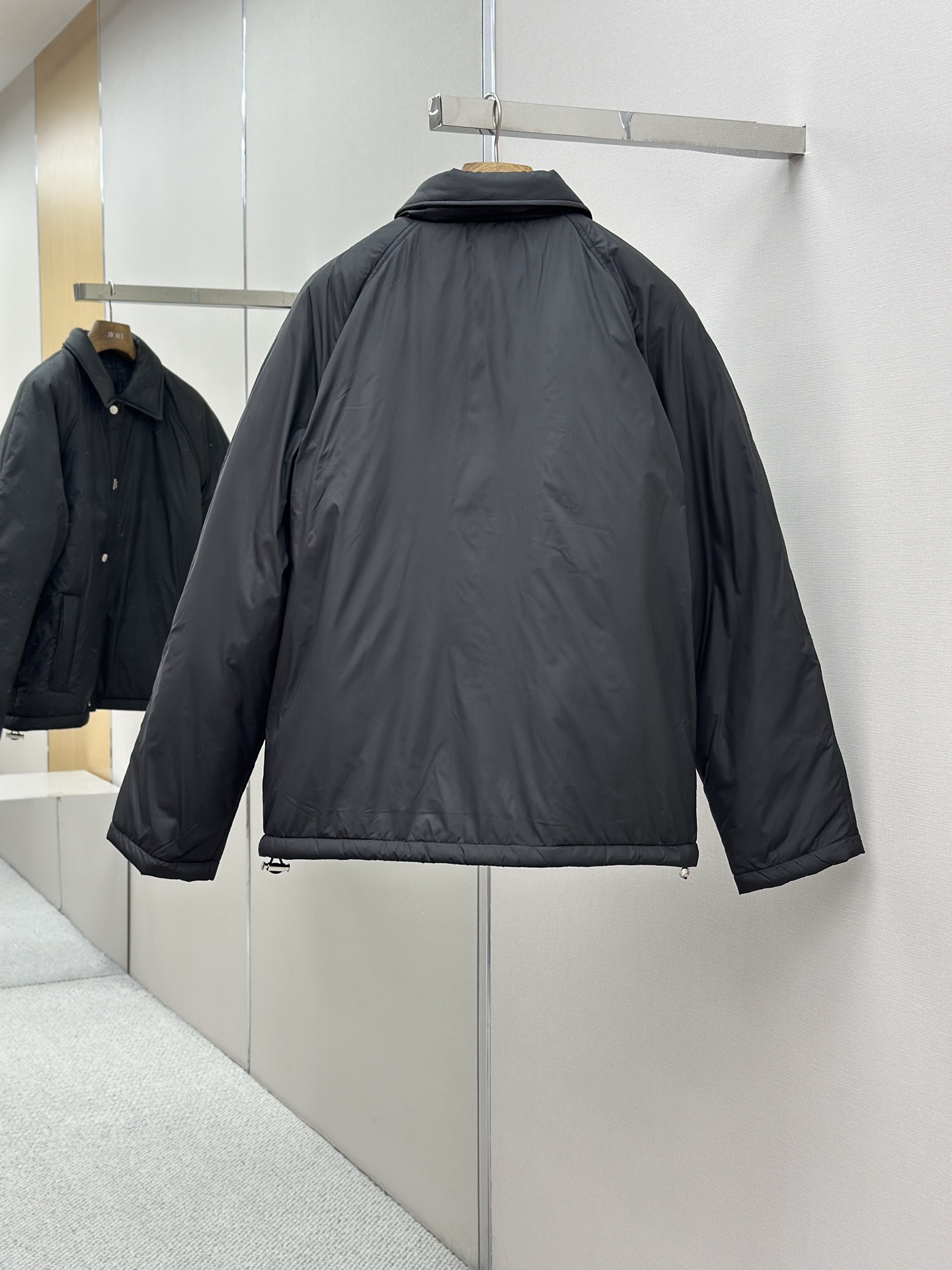 FENDI 펜디 블랙 로고 카라 다운 자켓 재킷 점퍼 의류