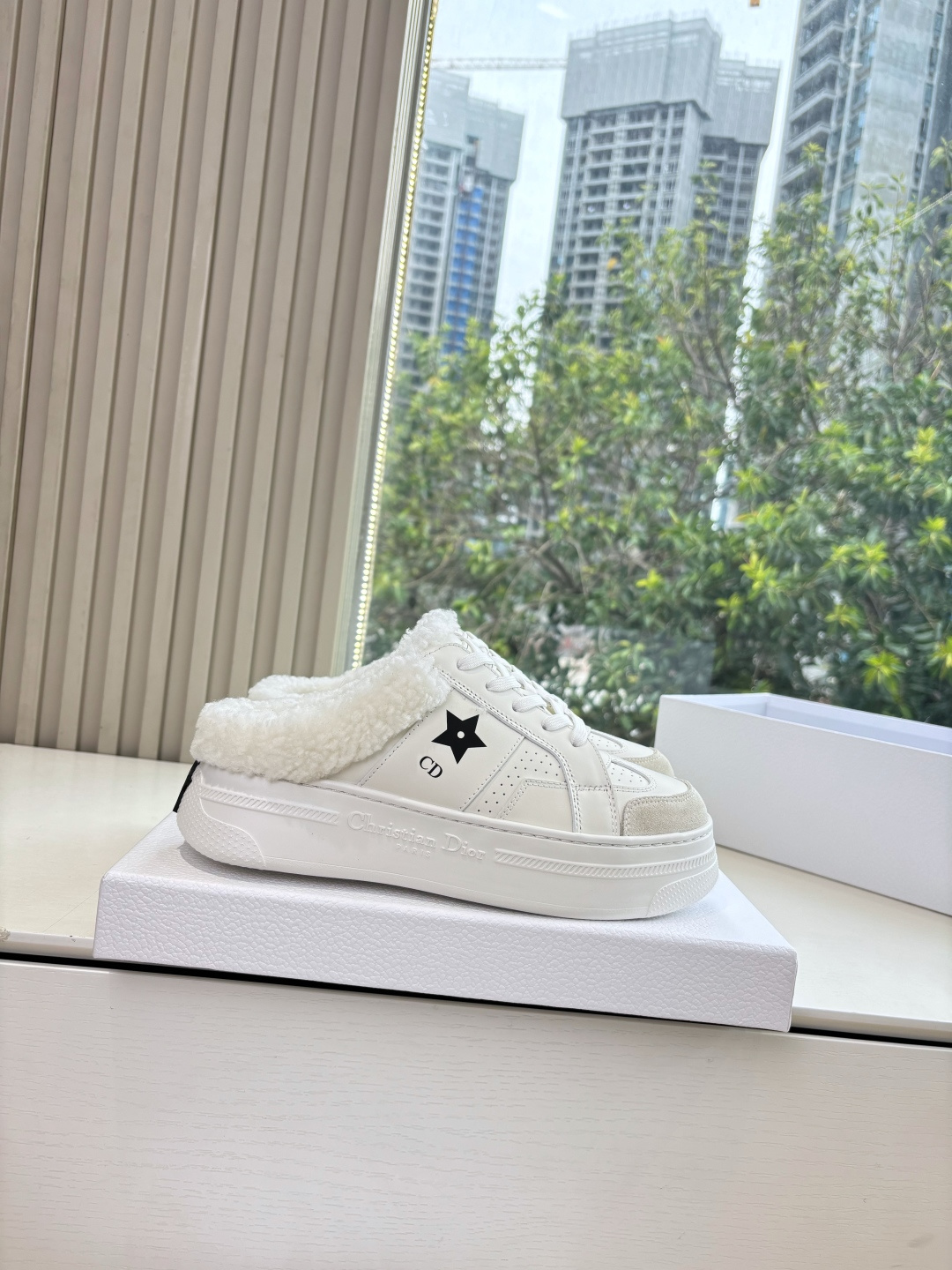 Dior CD 디올 C’est Dior 통굽 스니커즈 뮬 신발