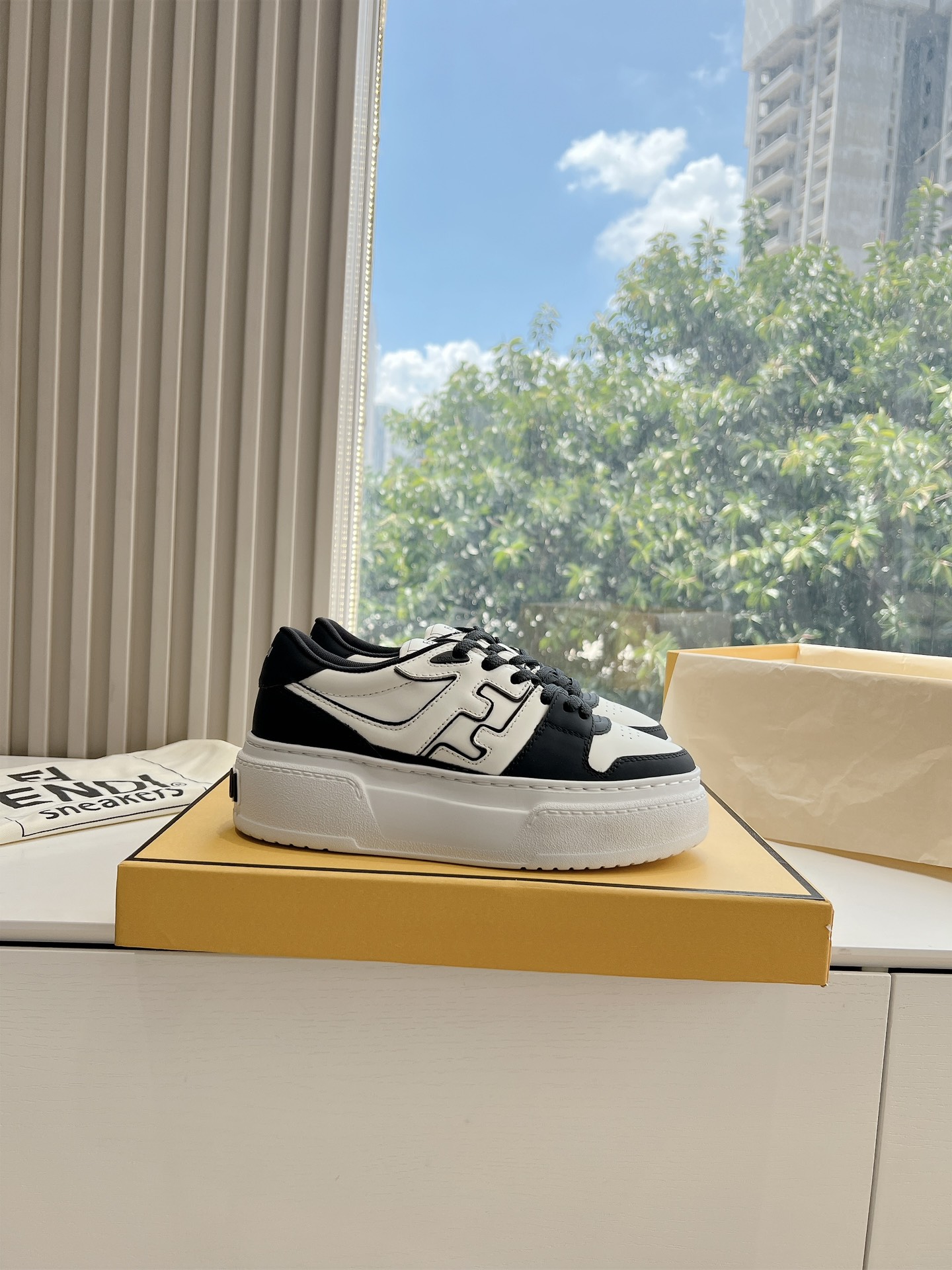 Fendi 펜디 FF 로고 스니커즈 신발