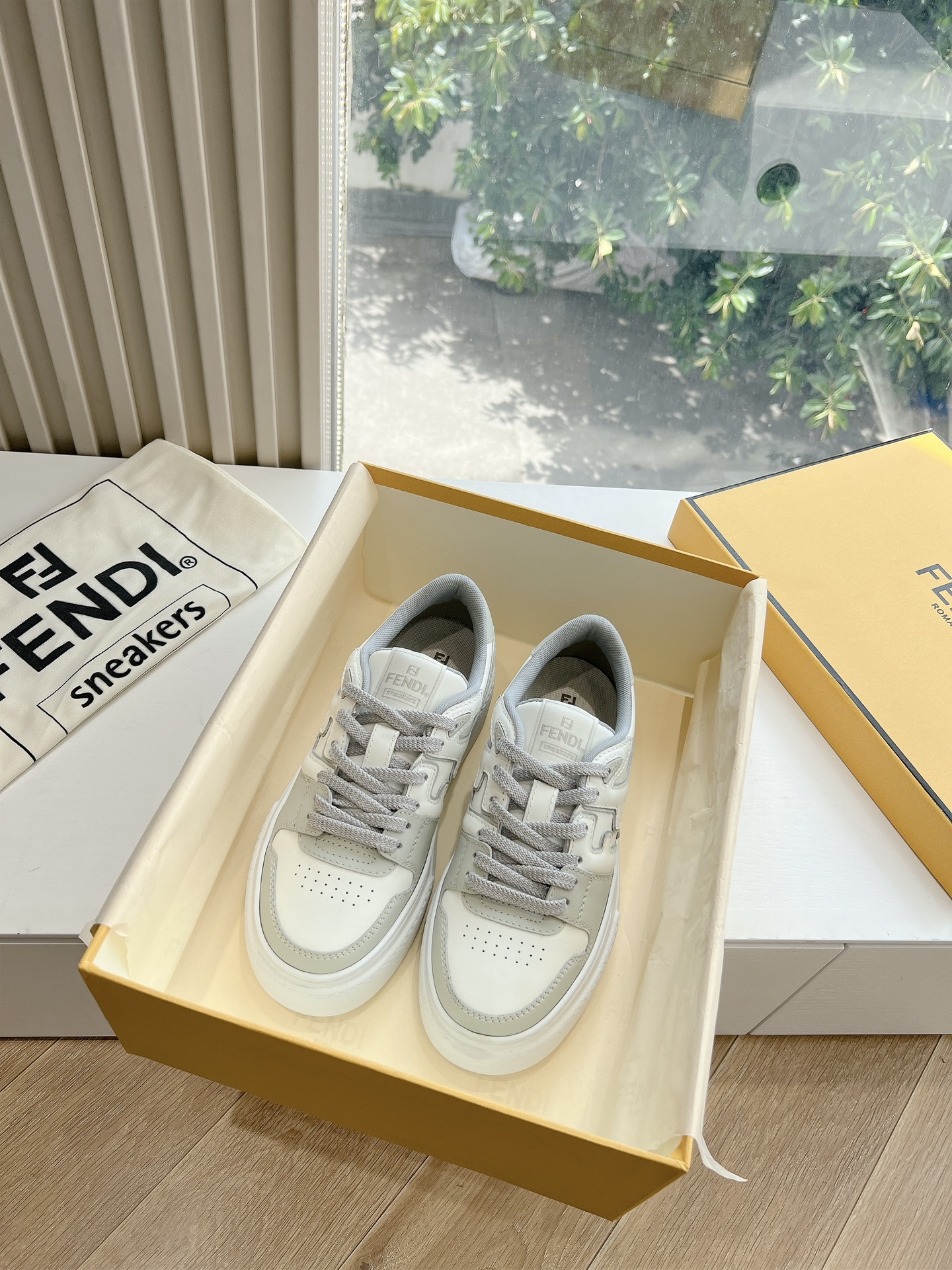 Fendi 펜디 FF 로고 스니커즈 신발