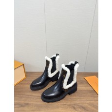 Louis Vuitton LV 루이비통 마틴 부츠 신발 (양털 부츠 시리즈)