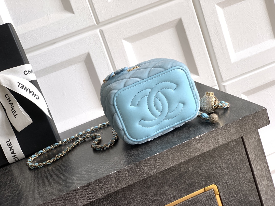 Chanel 샤넬 금속 볼 & 양가죽 미니 사각 숄더백 가방