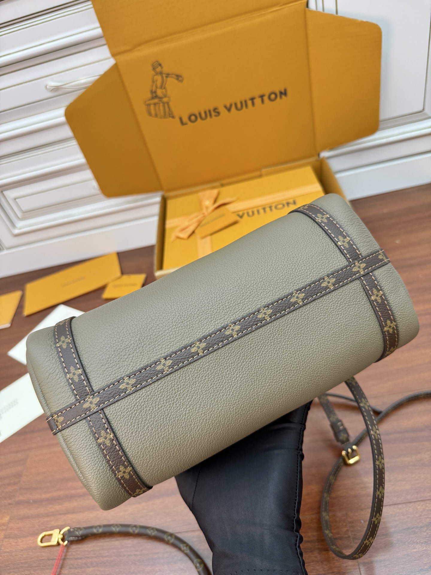 LOUIS VUITTON LV 루이비통 숄더백 핸드백 가방
