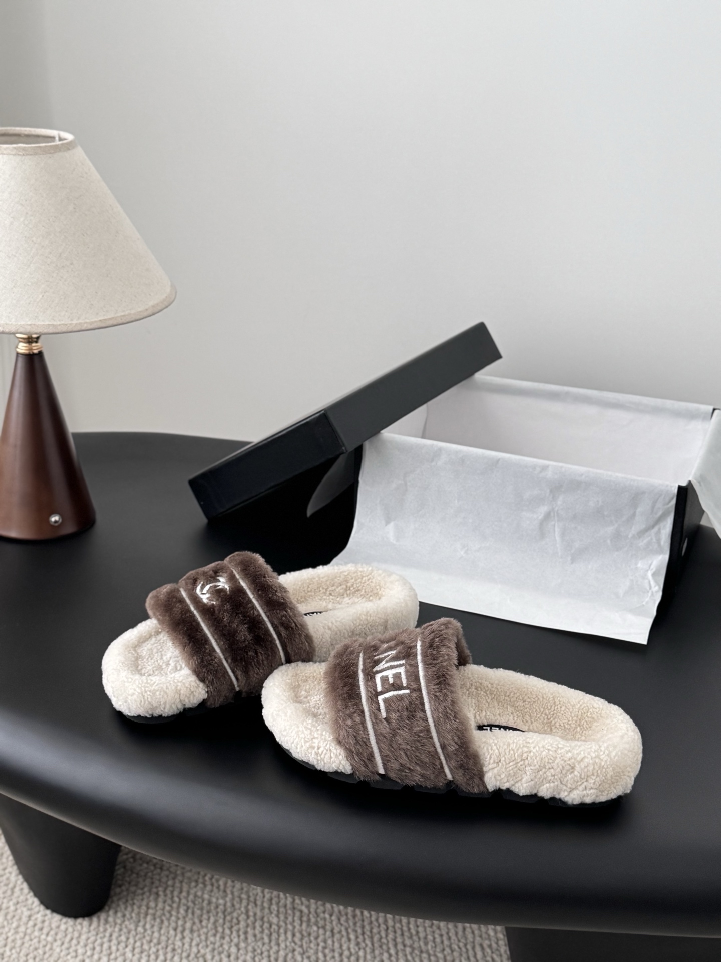 Chanel 샤넬 퍼 슬리퍼 신발