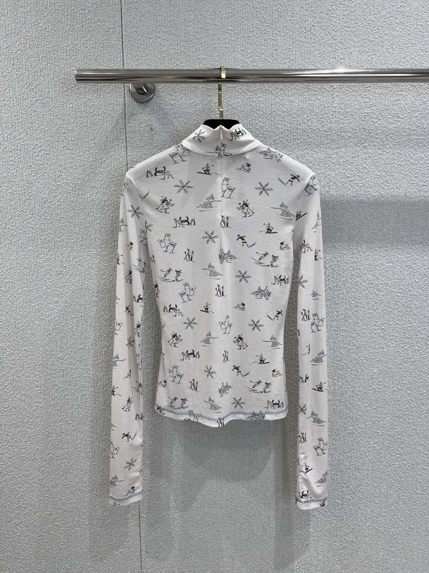 Chanel 샤넬 스키 컬렉션 하이넥 목 폴라 페인팅 프린트 이너티 티셔츠 의류