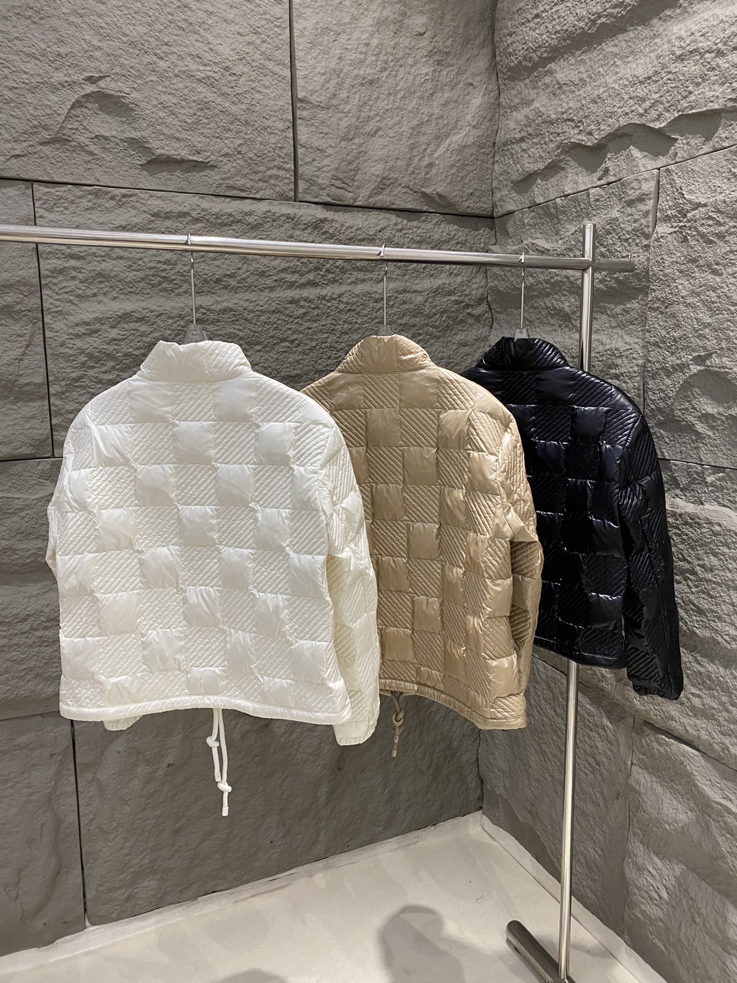 Moncler 몽클레어 몽클레르 Ancy 여성 숏 다운 패딩 점퍼 자켓 의류