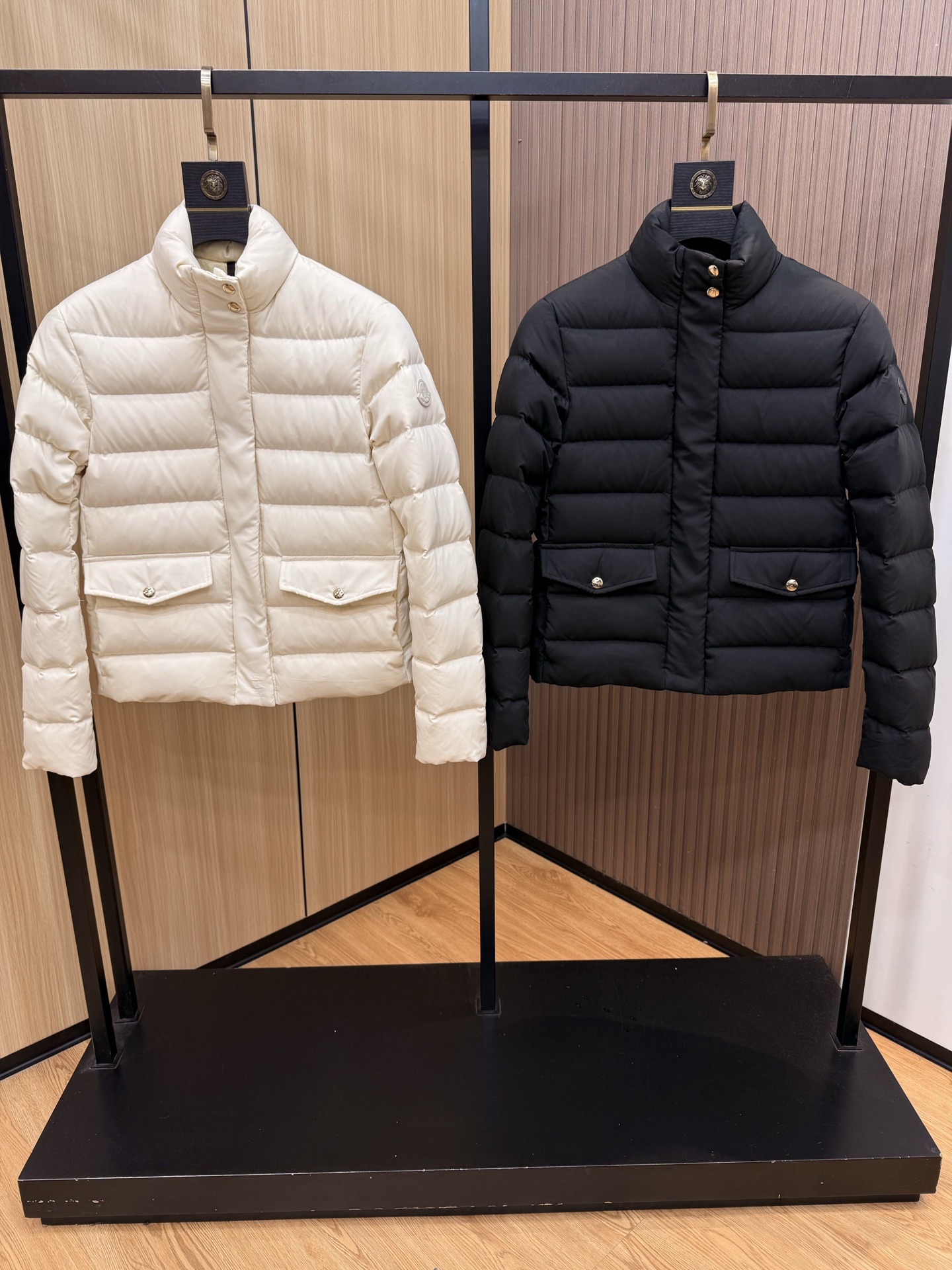 Moncler 몽클레어 몽클레르 다운 패딩 점퍼 자켓 의류