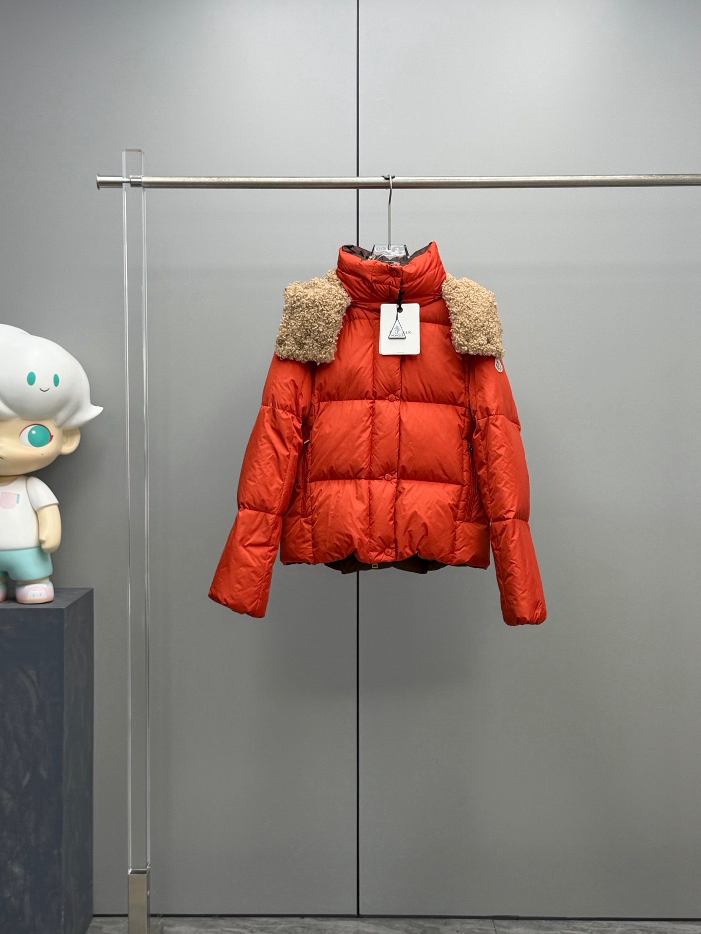 MONCLER Castelnou 몽클레어 몽클레르 배색 테디 후드 숏 패딩 점퍼 의류