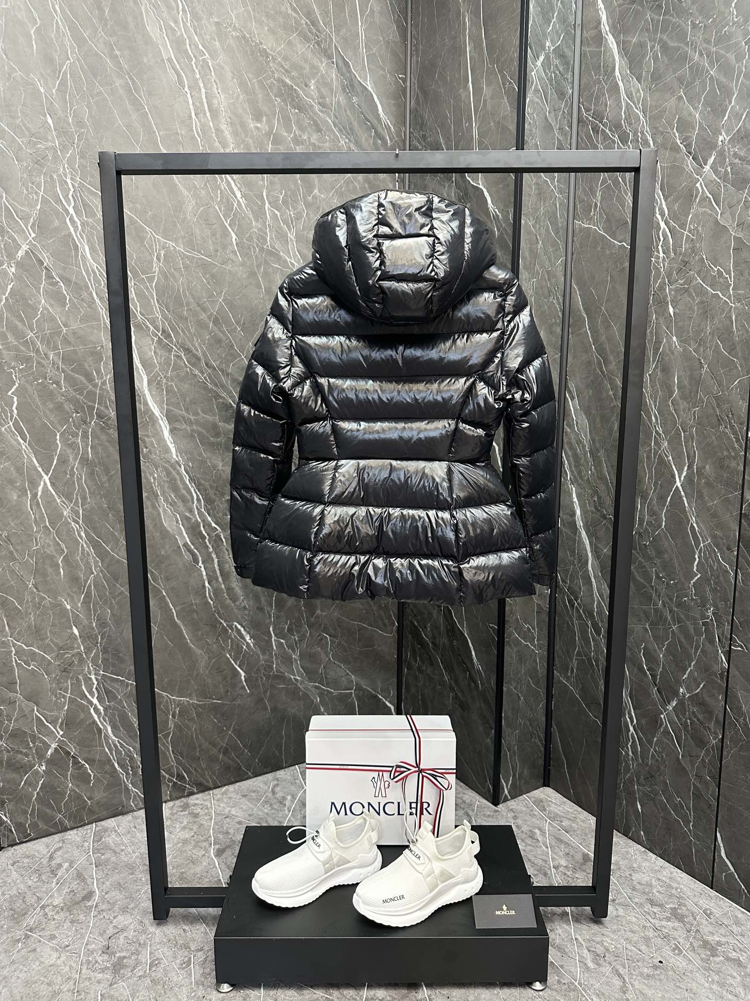 Moncler Barante 몽클레어 몽클레르 여성용 숏 패딩 점퍼 의류