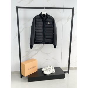 Moncler 몽클레어 몽클레르 패딩 자켓 점퍼 의류