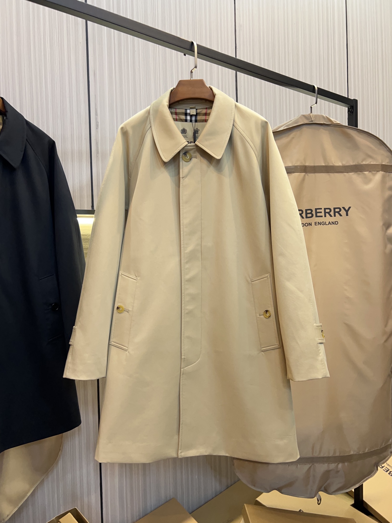 Burberry 버버리 중장 Heritage 경량 코트 의류