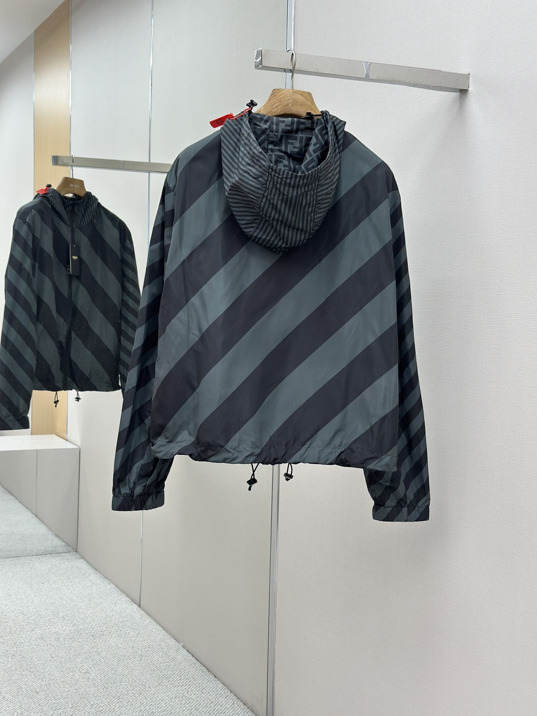 Fendi 펜디 클래식 양면 후드 집업 바람막이 자켓 재킷 의류