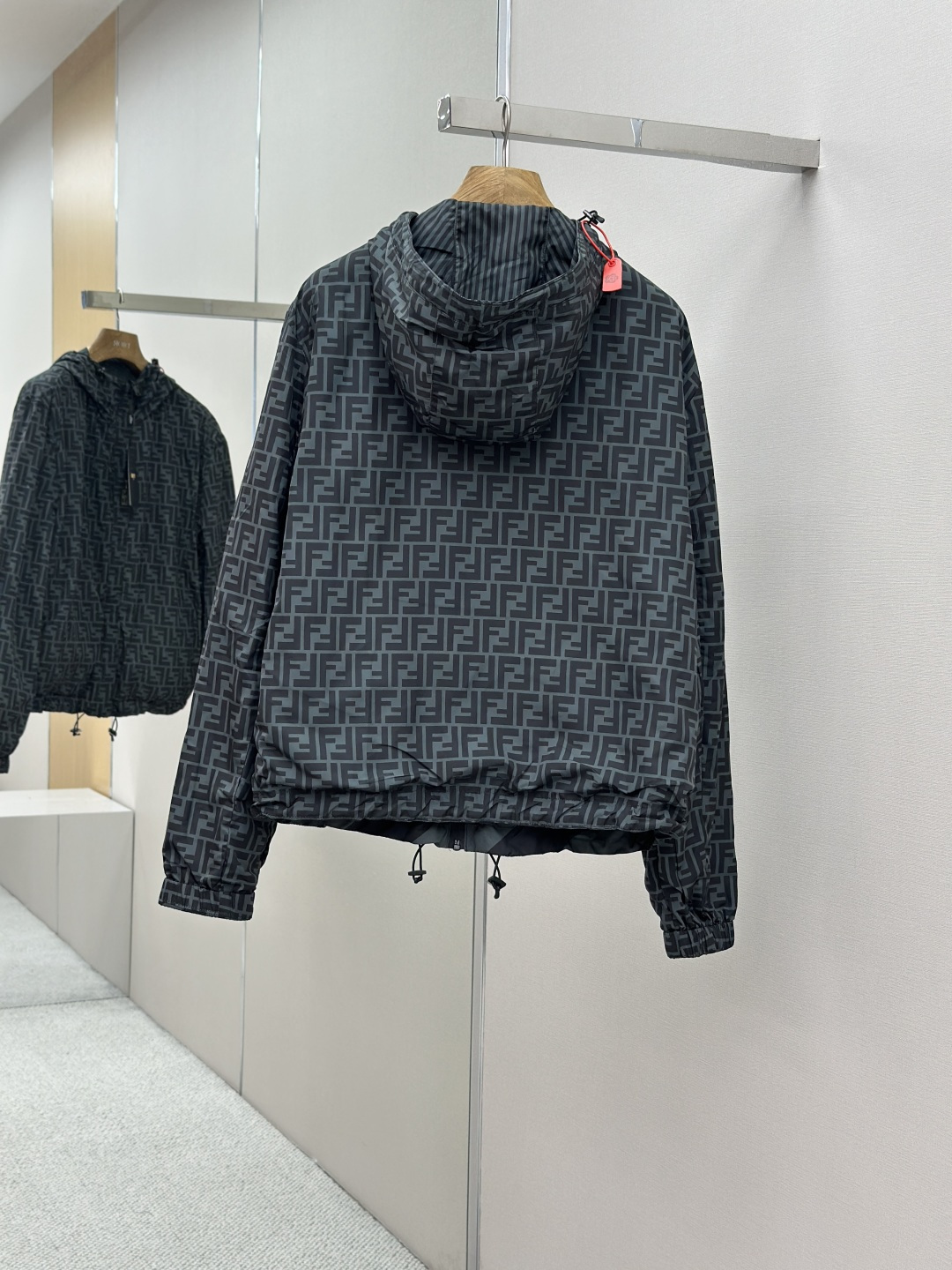 Fendi 펜디 클래식 양면 후드 집업 바람막이 자켓 재킷 의류