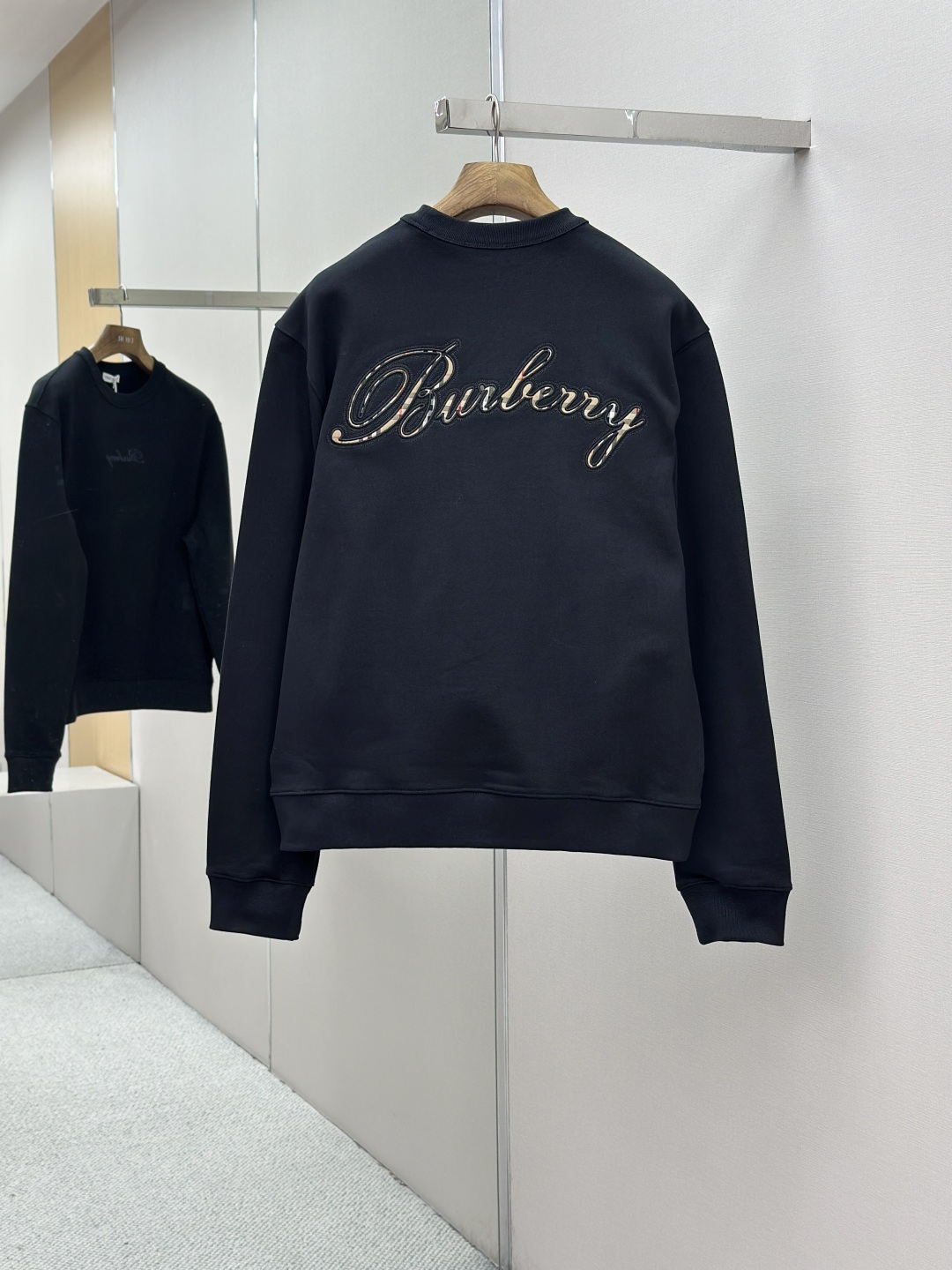 Burberry 버버리 스크립트 로고 크루넥 맨투맨 티셔츠 의류