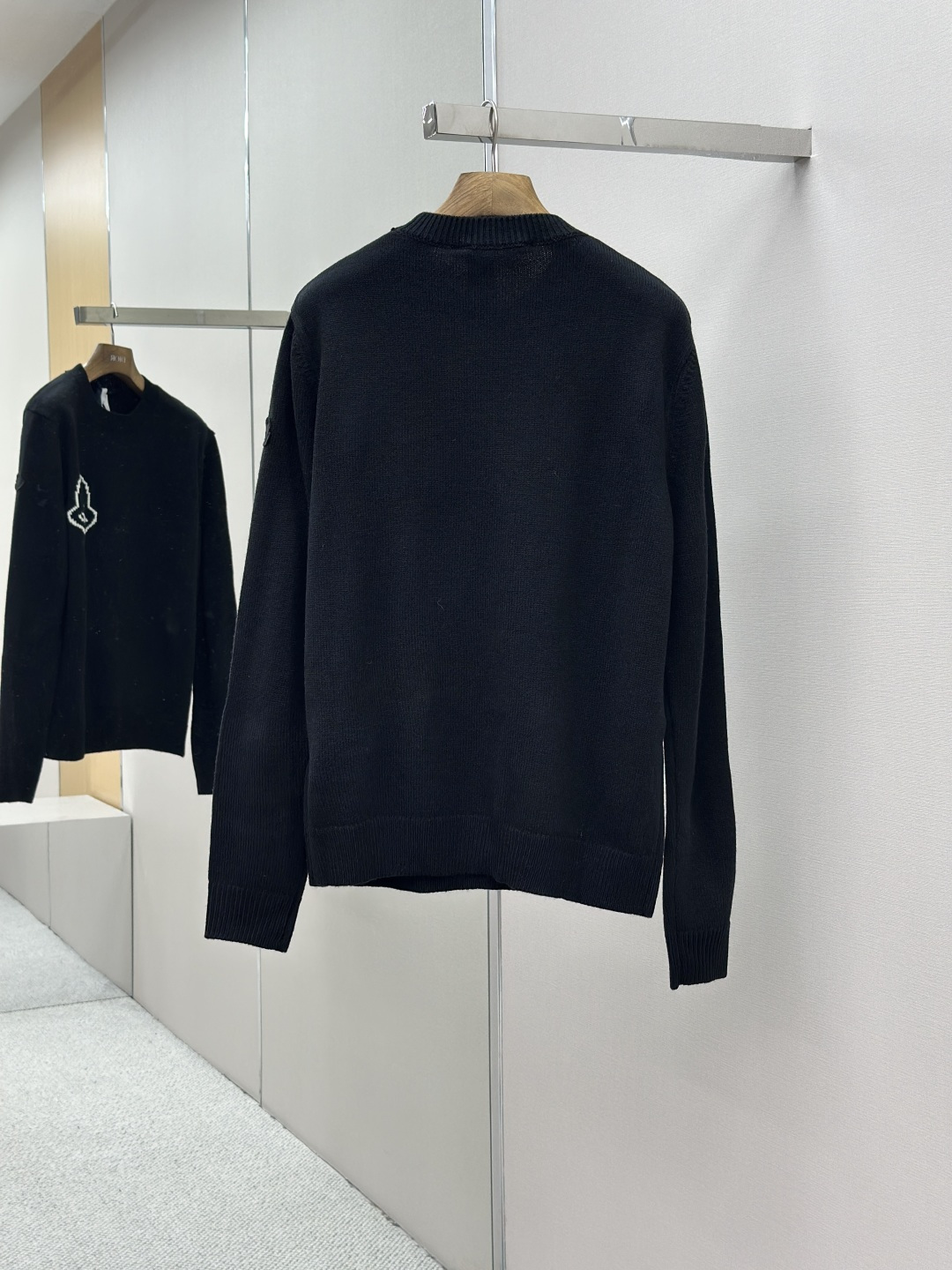 Moncler 몽클레어 몽클레르 자수 로고 크루넥 니트 스웨터 의류