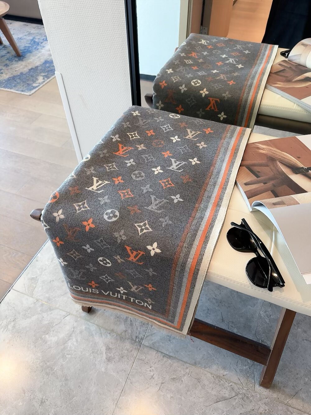 LV 루이비통 모노그램 자카드 머플러 목도리 스카프