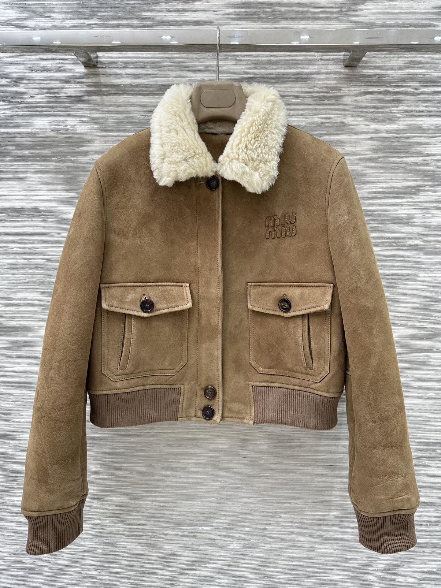 miumiu 미우미우 고급 무드 피털-일체 플라이트 자켓 재킷 점퍼 의류